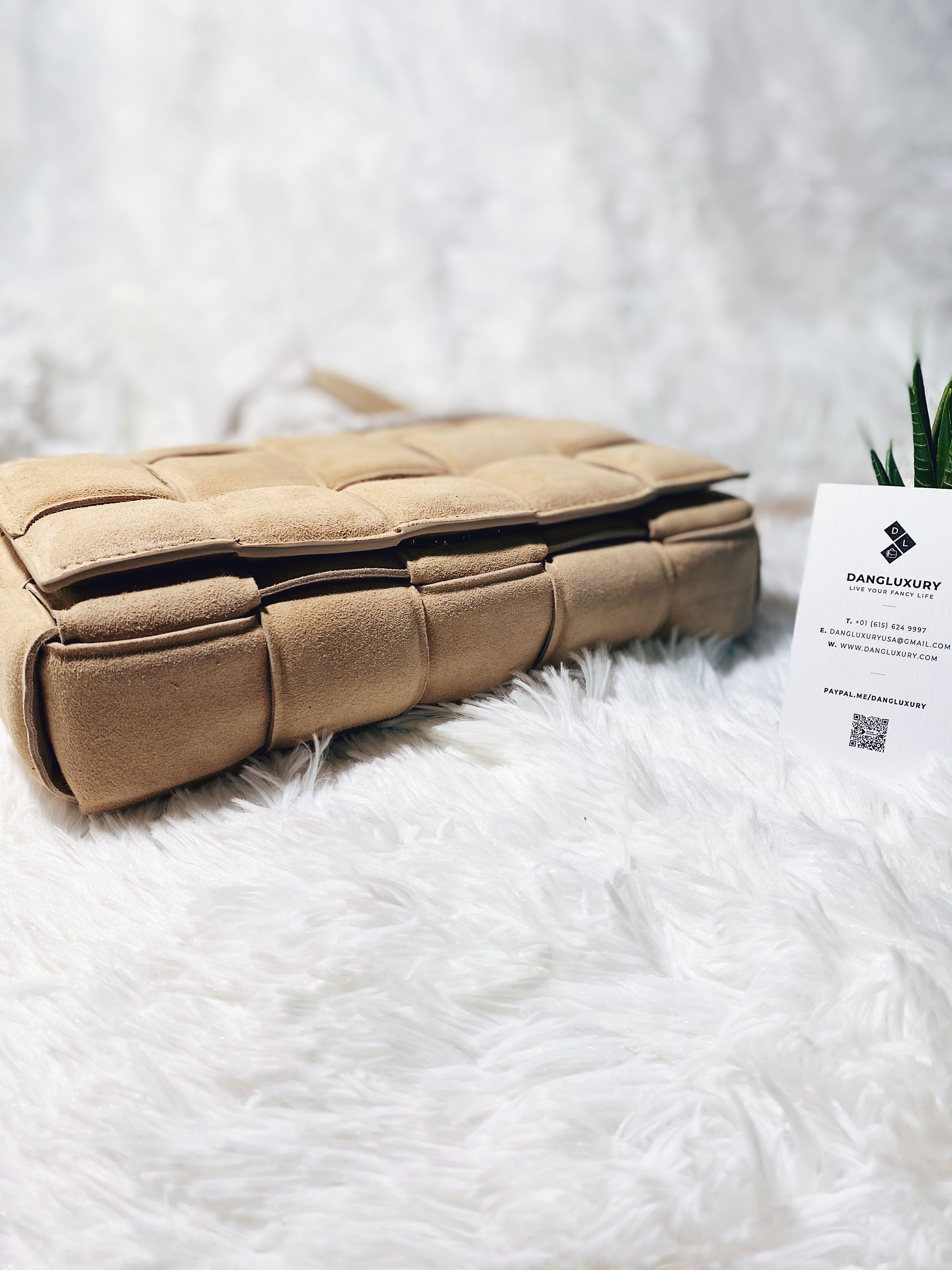 [TOP] Bottega Veneta BV  Padded Suede Bag - Cream