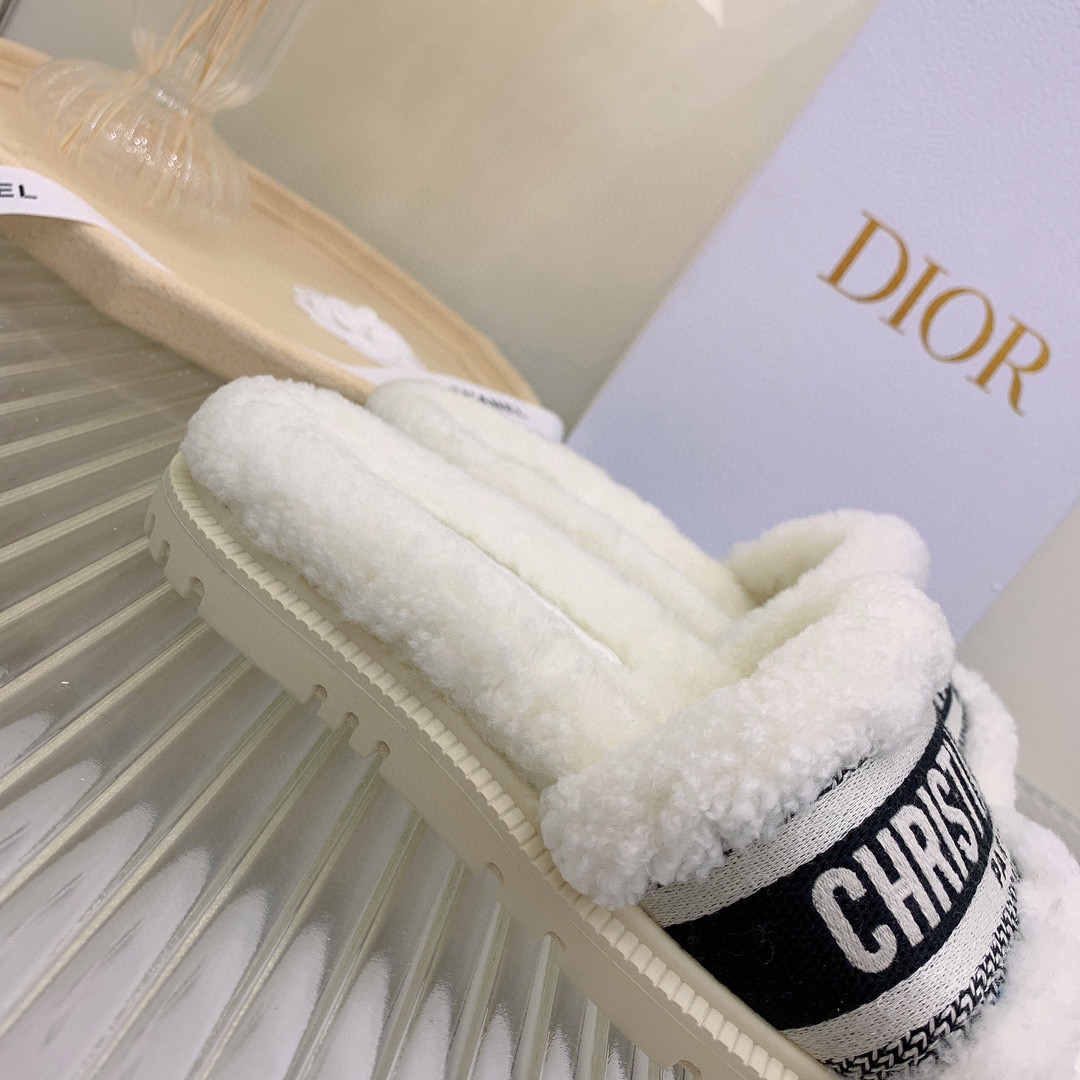 [TOP] Christian Dior D-Way Slide Embroidered Cotton and Shearling - 20 Colours
