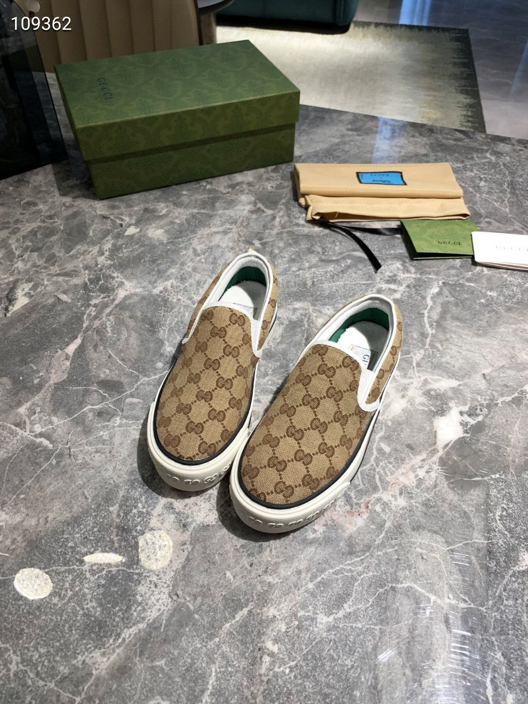 [TOP] GUCCI Tennis Slip On Sneakers 1977
