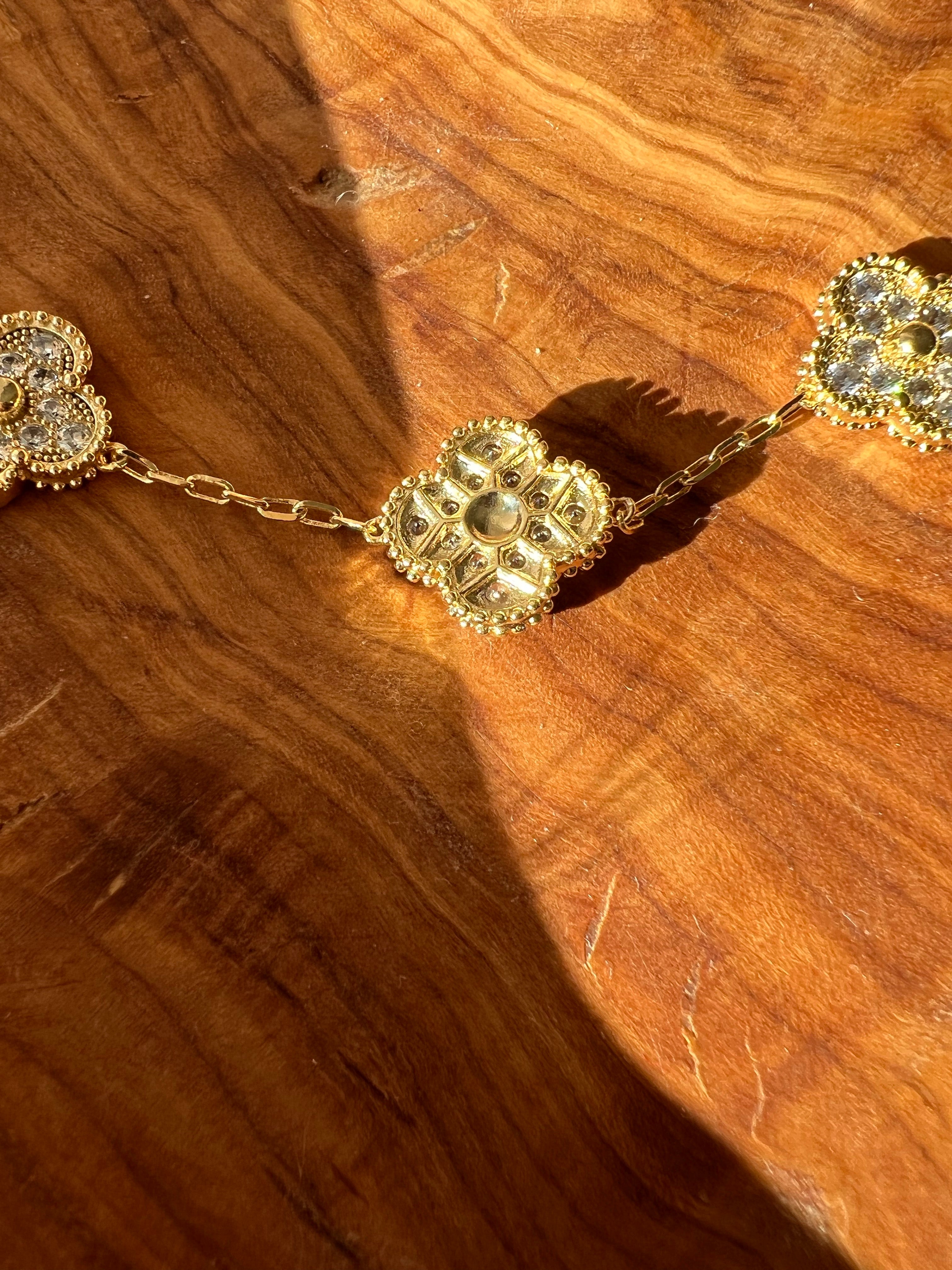 [TOP] Van Cleef & Arpels VCA 5 Motifs Bracelet W Stones - Gold