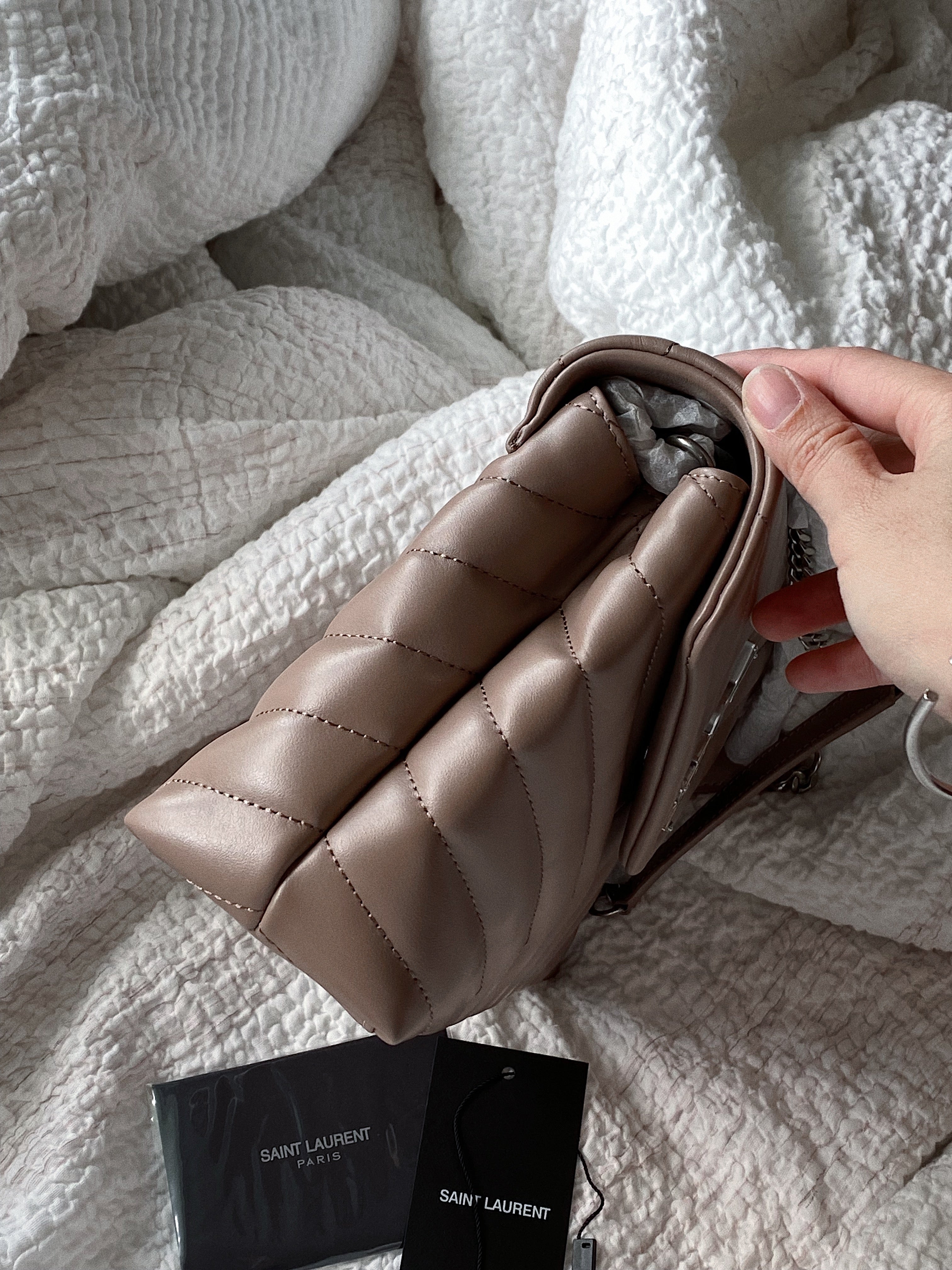 [TOP] Yves Saint Laurent YSL Loulou Quilted Shoulder Bag Small 20cm - Taupe