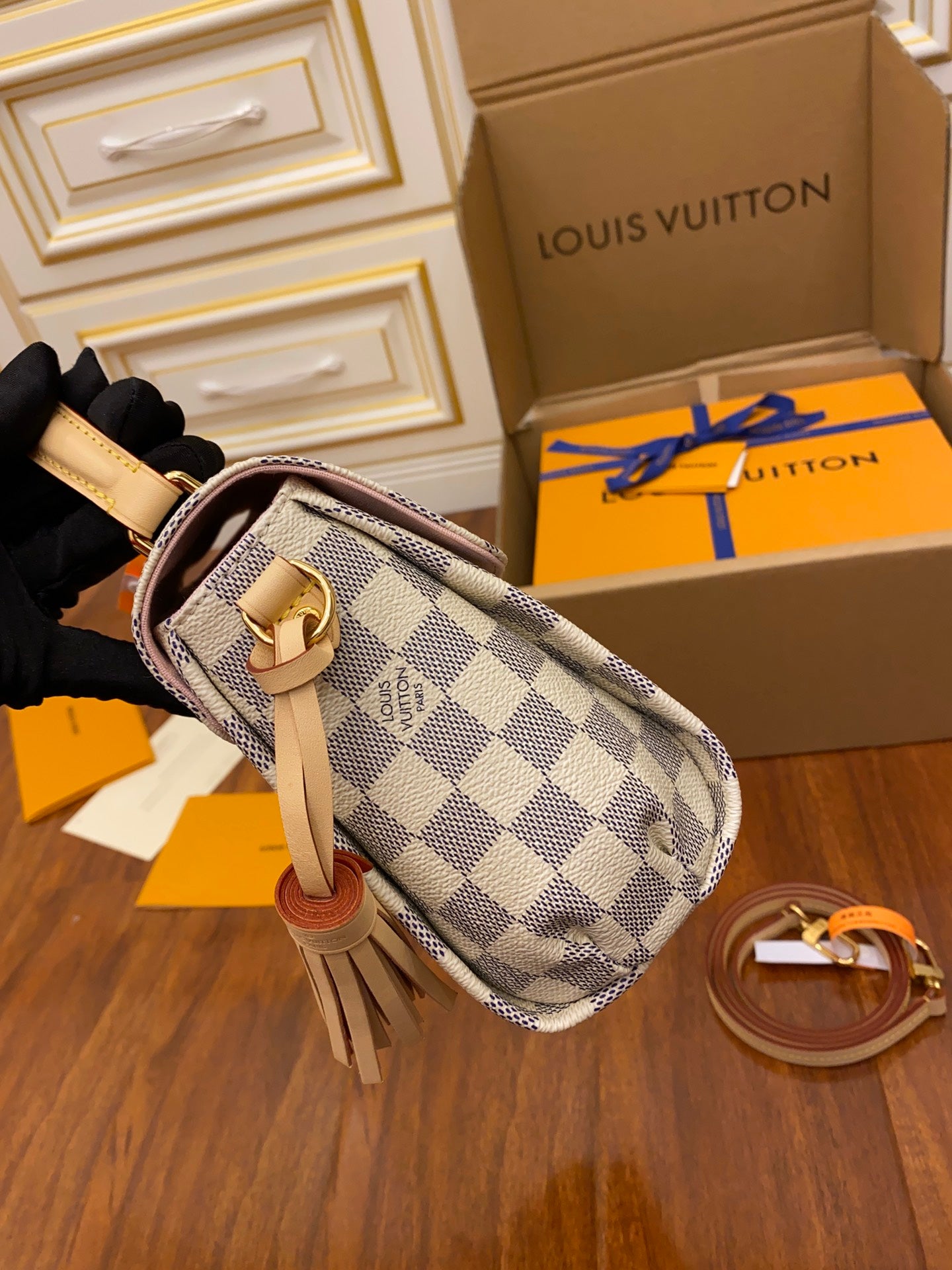 [TOP] Louis Vuitton LV £V Croisette Bag Damier Azur 25x17x9.5CM-Beige