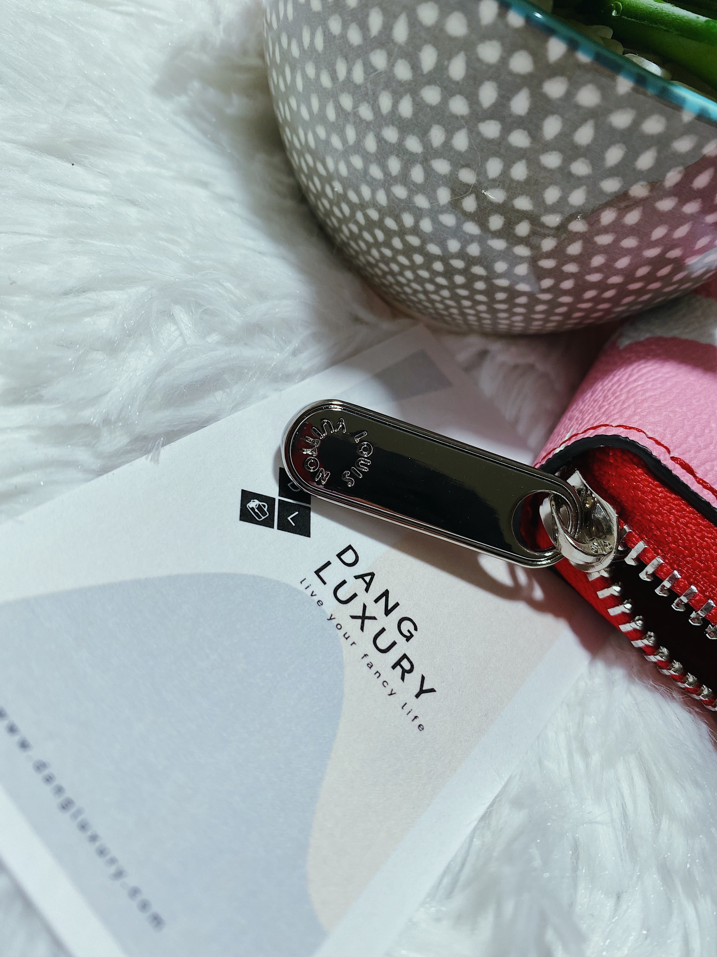 [TOP] Louis Vuitton LV LV Zippy Wallet LV Escale