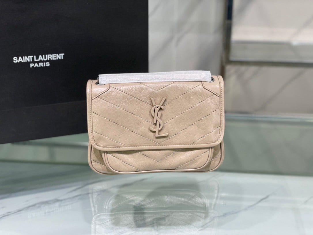 [TOP] Yves Saint Laurent YSL Niki Small Wrinkle Bag - BEIGE