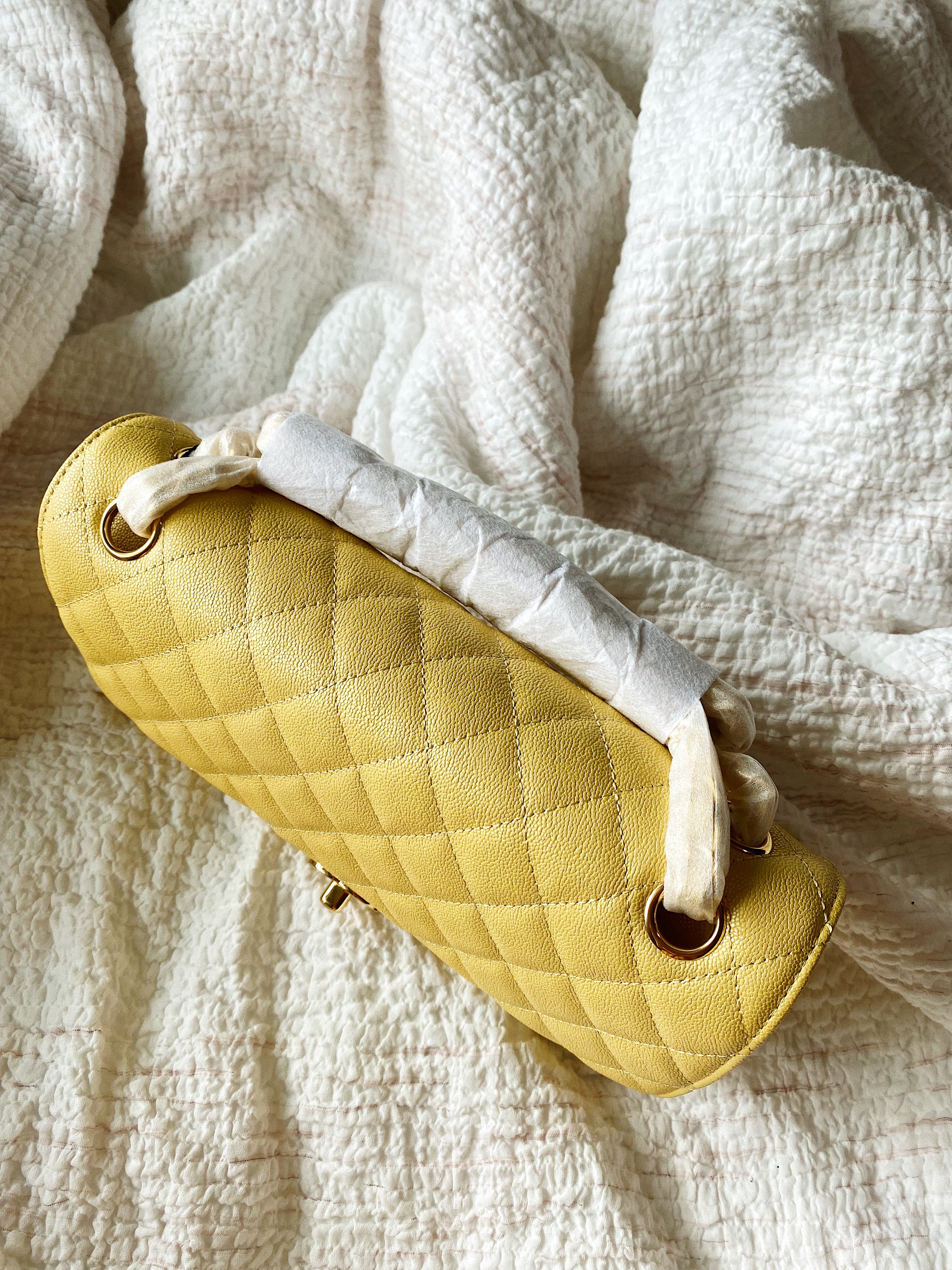 [TOP] CHANEL Classic Flap Bag Caviar Medium 25.5cm –  Yellow & GHW