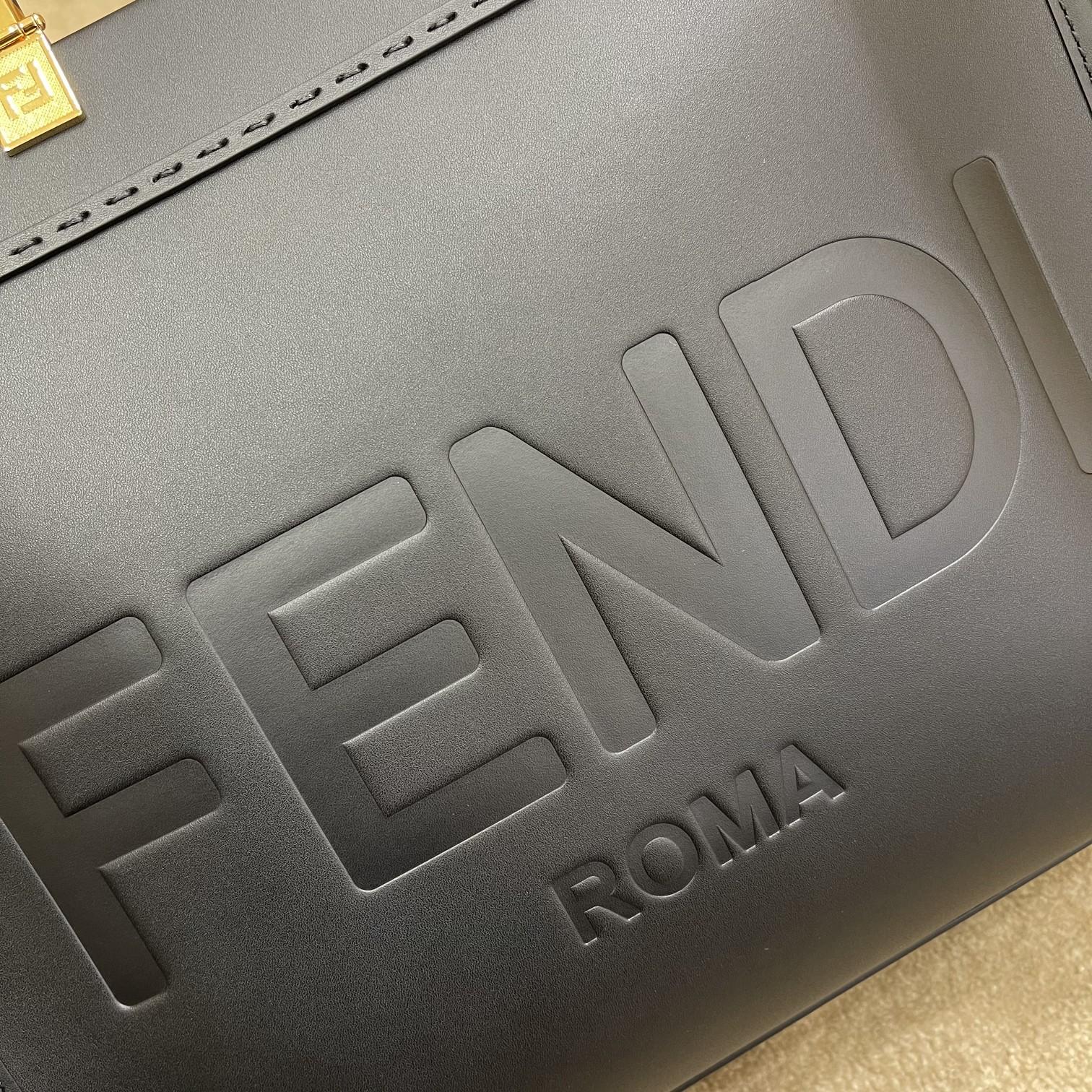 [TOP] FENDI Medium Sunshine Tote - Black