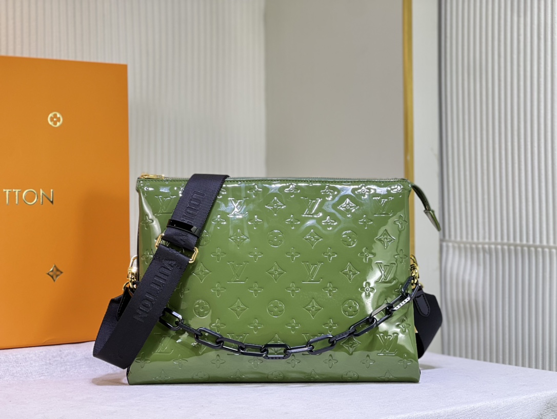 [TOP] Louis Vuitton LV Coussin Bag Patent Leather  34 x 24 x 12cm- 2 colors