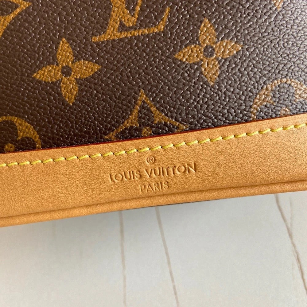 [TOP] Louis Vuitton LV  Legacy Milk Box Bag 16.5x21.5x11.5cm-Brown