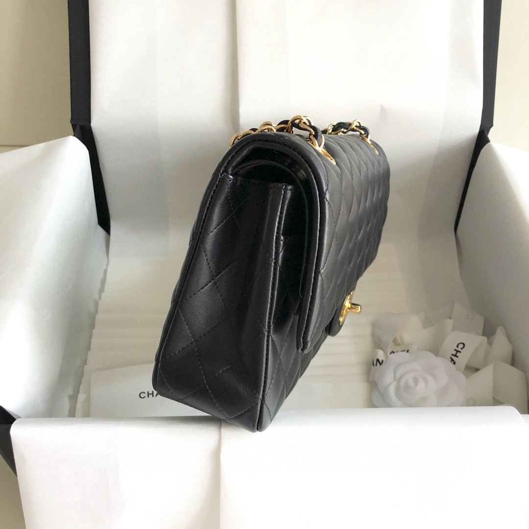 [TOP] CHANEL Classic Flap Bag Lambskin Medium 25.5cm – Black & GHW