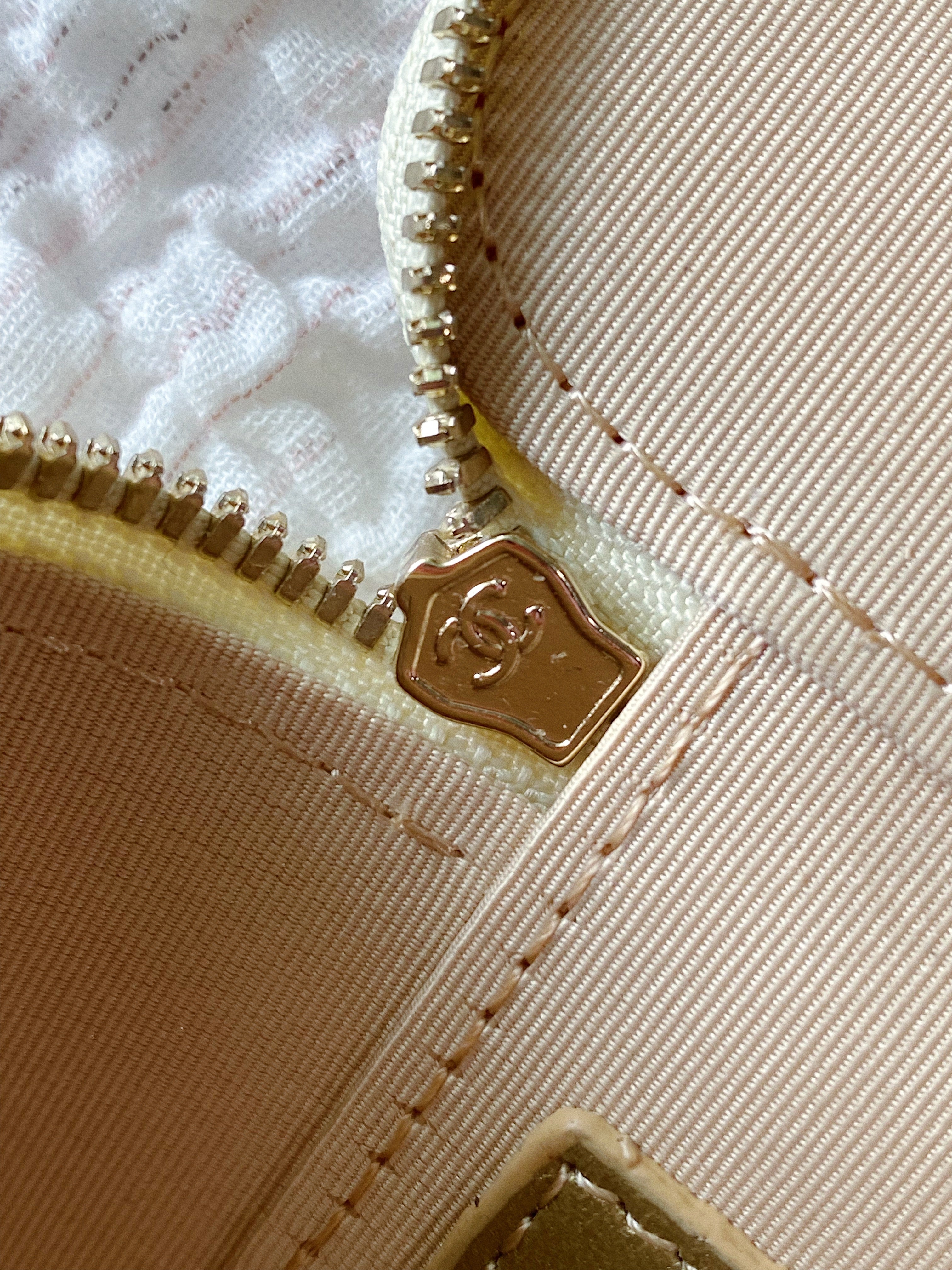 [TOP] CHANEL Vanity Case Perfect Fit Mini Adjustable Chain - Yellow