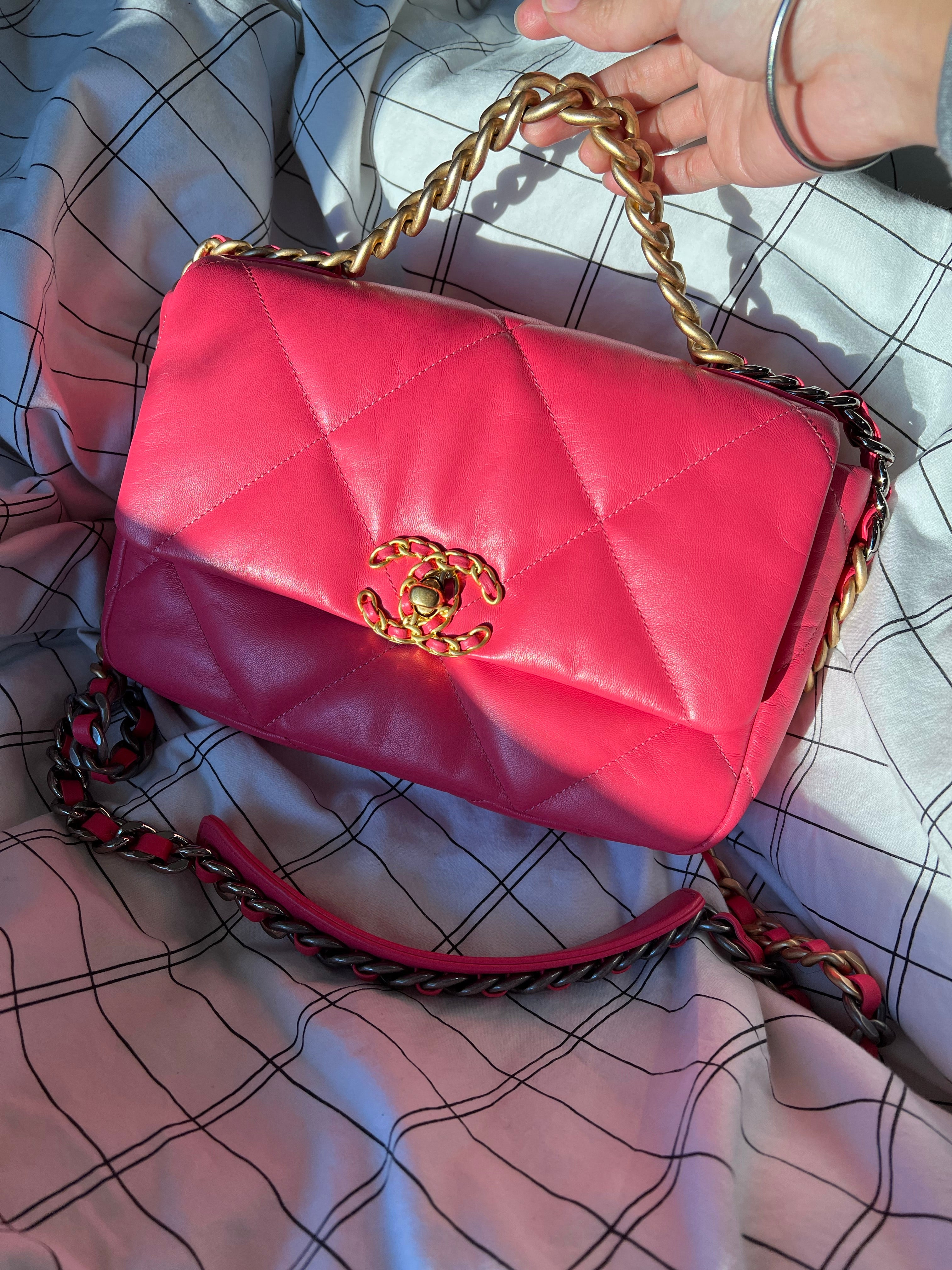 [TOP] CHANEL19 Bag Small 26cm - Hot Pink