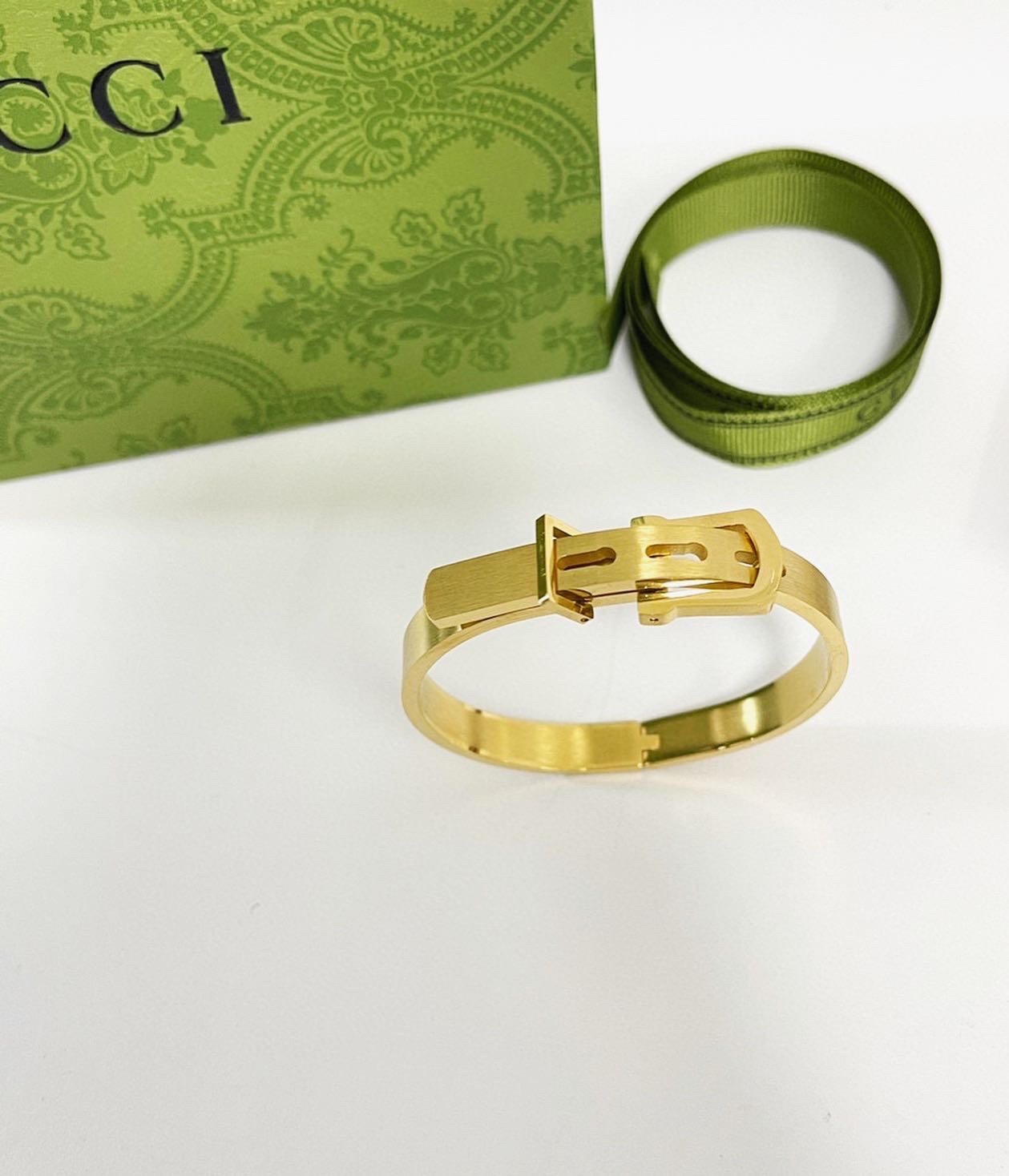 [TOP] GUCCI Buckle Bracelet - Gold