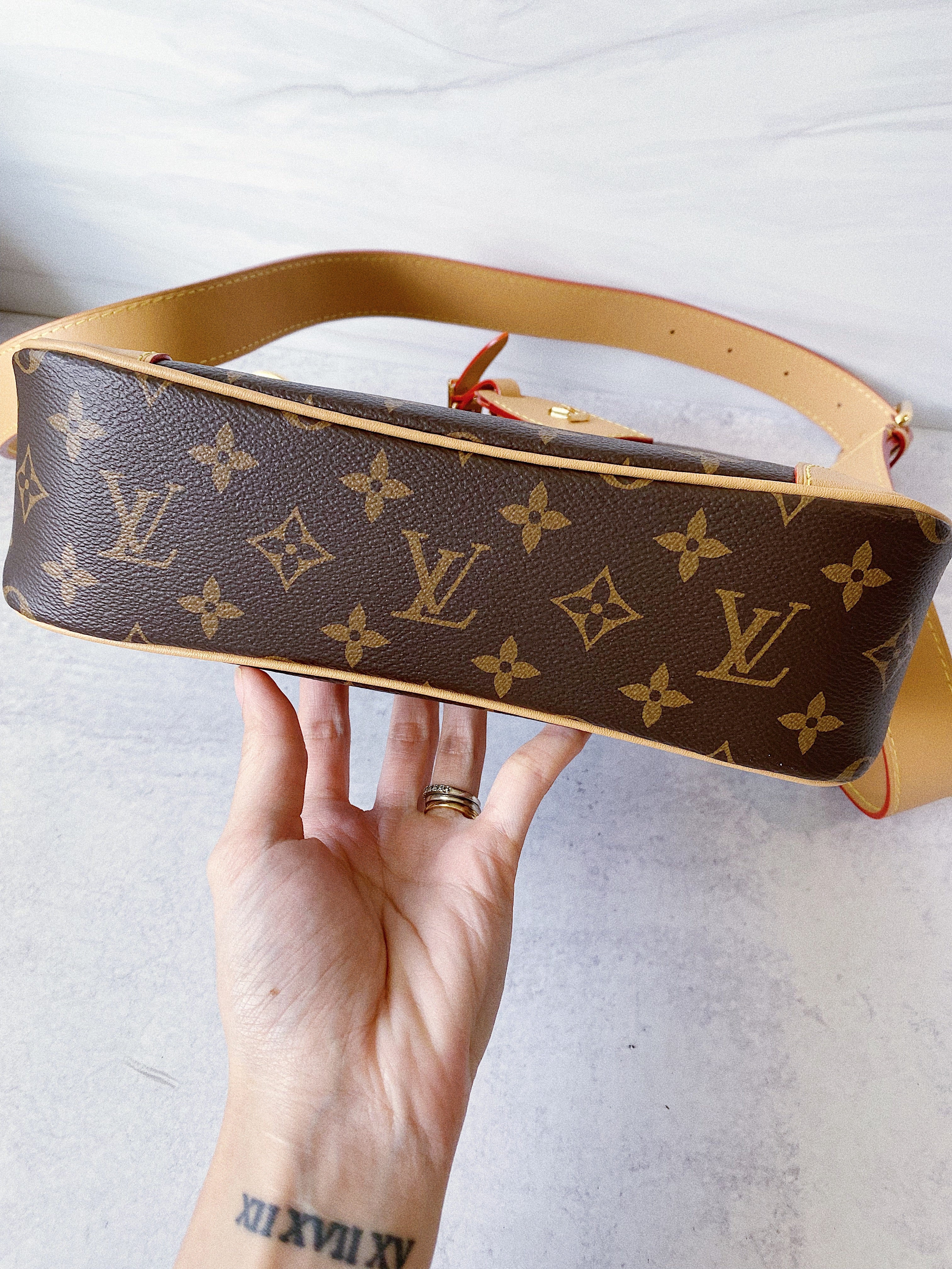 [TOP] Louis Vuitton LV Odeon Monogram Crossbody Bag 28x25x9cm - Beige Trim Leather