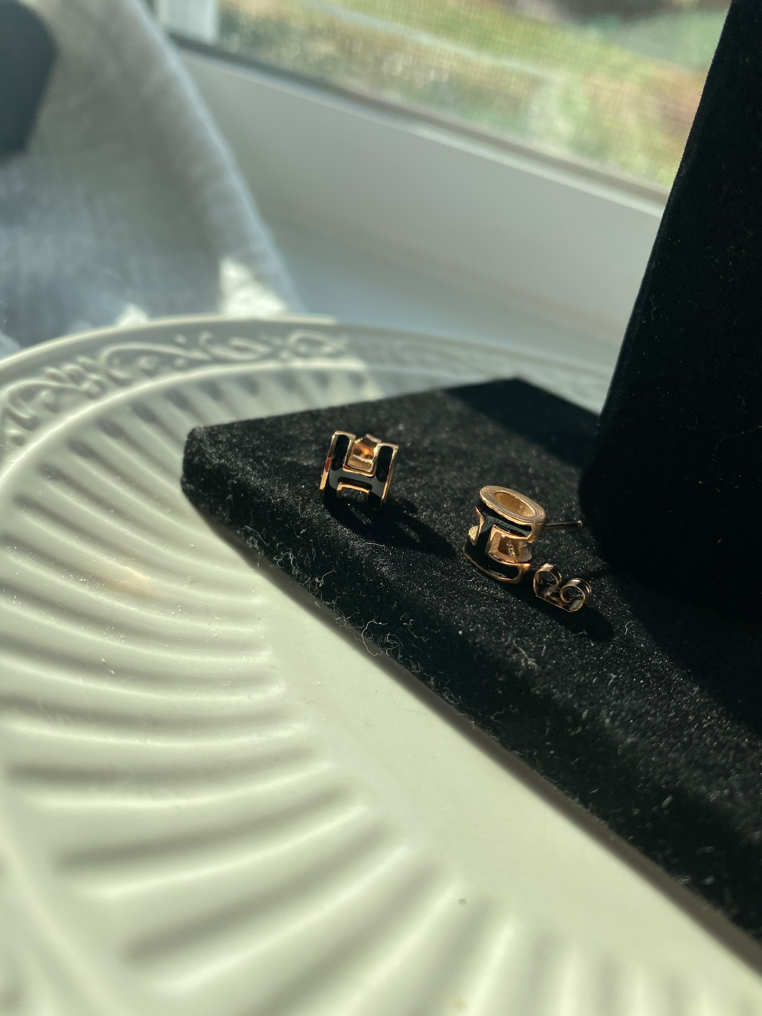 [TOP] HERMES H Logo Set - Black & Gold