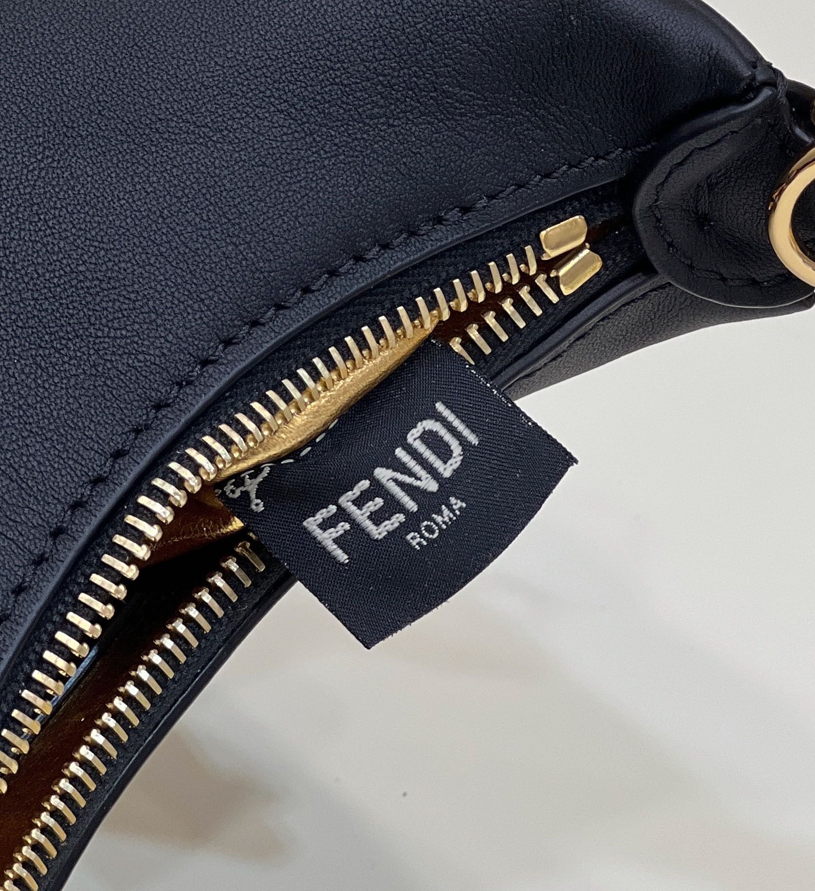 [TOP] FENDI FENDIgraphy Mini Bag - Black