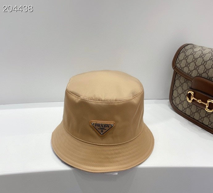 [TOP] PRADA Re-Edition Bucket Hat Nylon - Beige