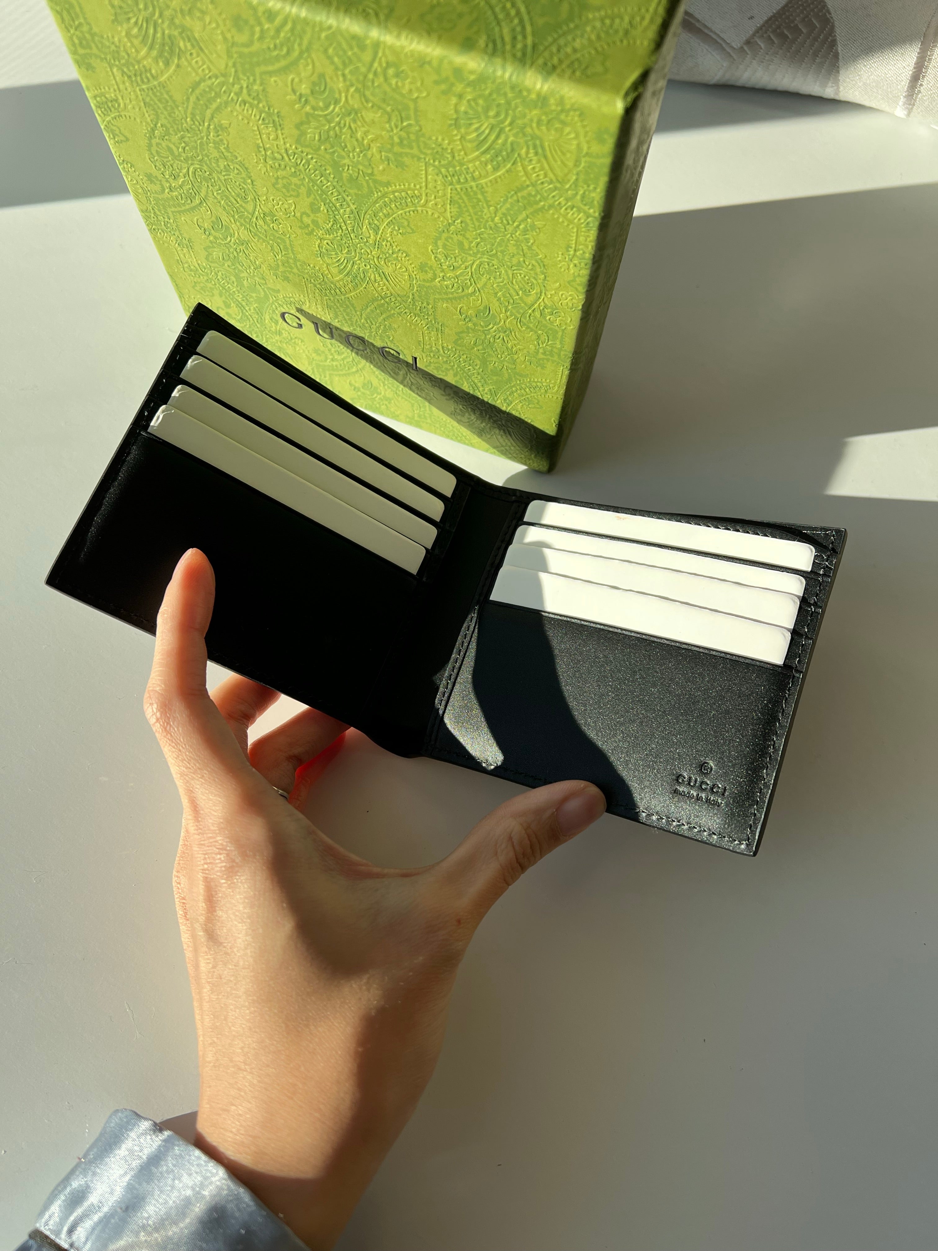 [TOP] GUCCI Snake Folding Wallet - Black