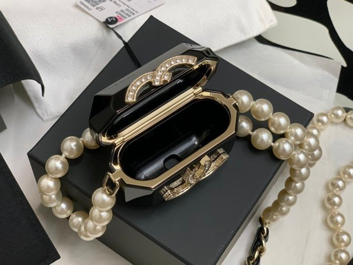 [TOP] CHANEL Airpod Pro Case - Black