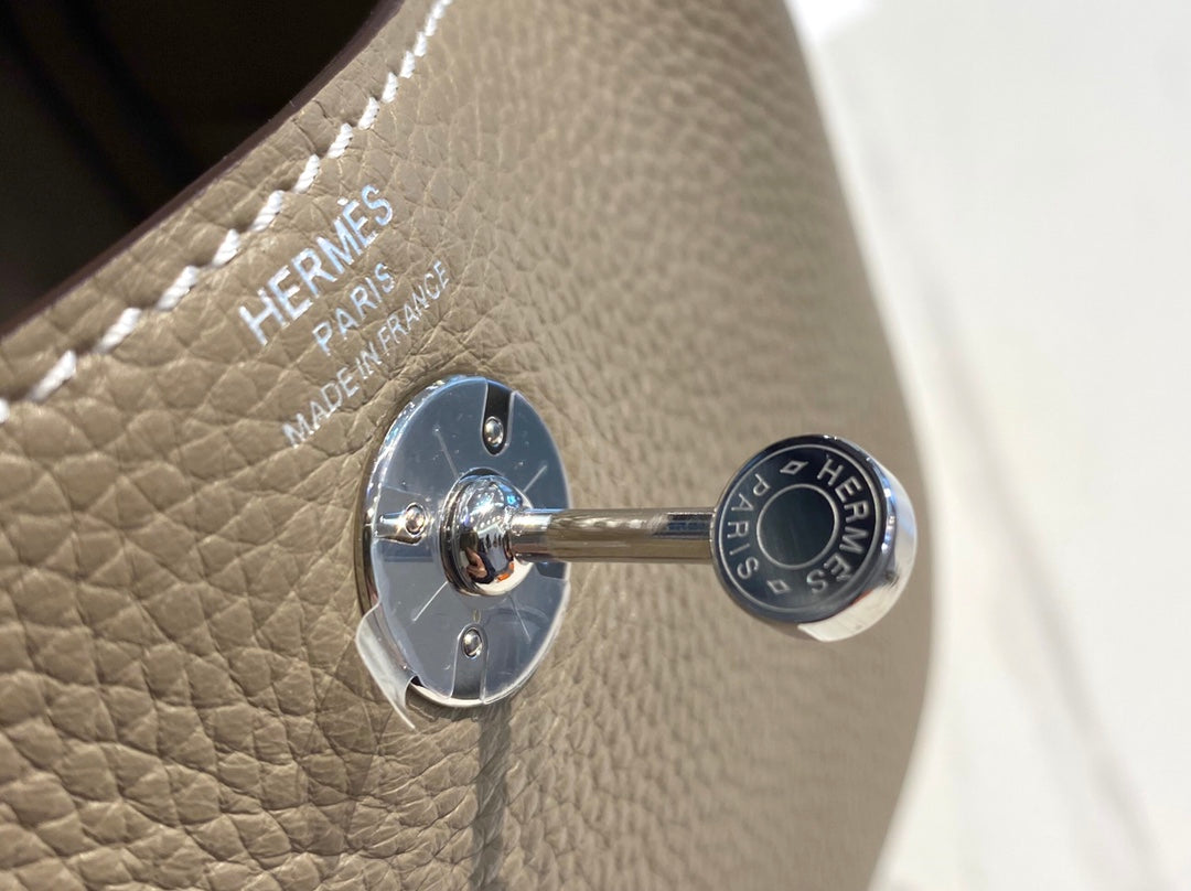 [TOP] HERMES Lindy Mini Bag 20cm  - Turtle Dove