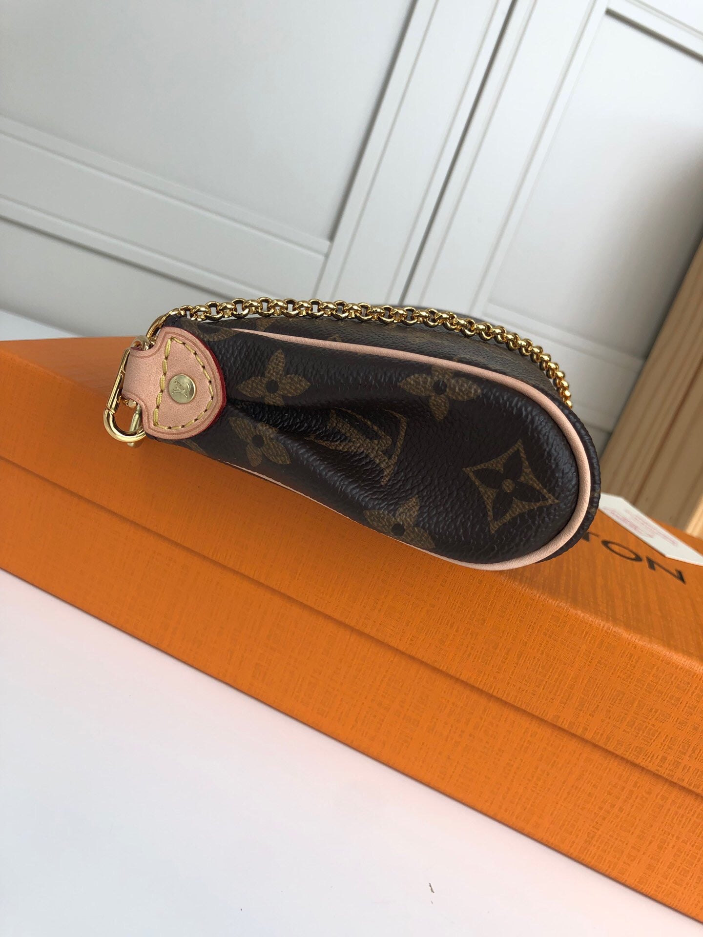 [TOP] Louis Vuitton LV L*V Eva Clutch Monogram Bag