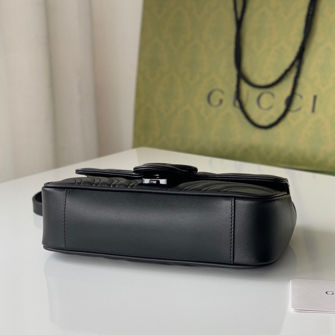 [TOP] GUCCI Gu€€i Marmont Matelasse Bag Mini 22cm - All Black