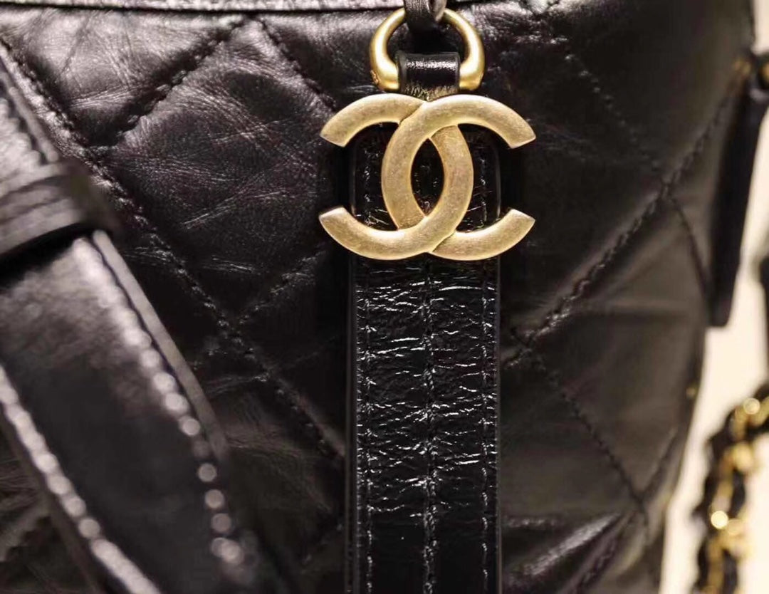[TOP] CHANEL Gabrielle Bag Quilted Small 20cm - Black