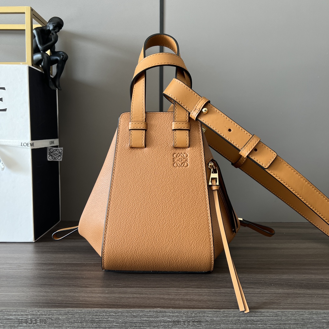 [TOP] LOEWE Calfskin Hammock Bag 20*19*14/29*14*26cm - Brown
