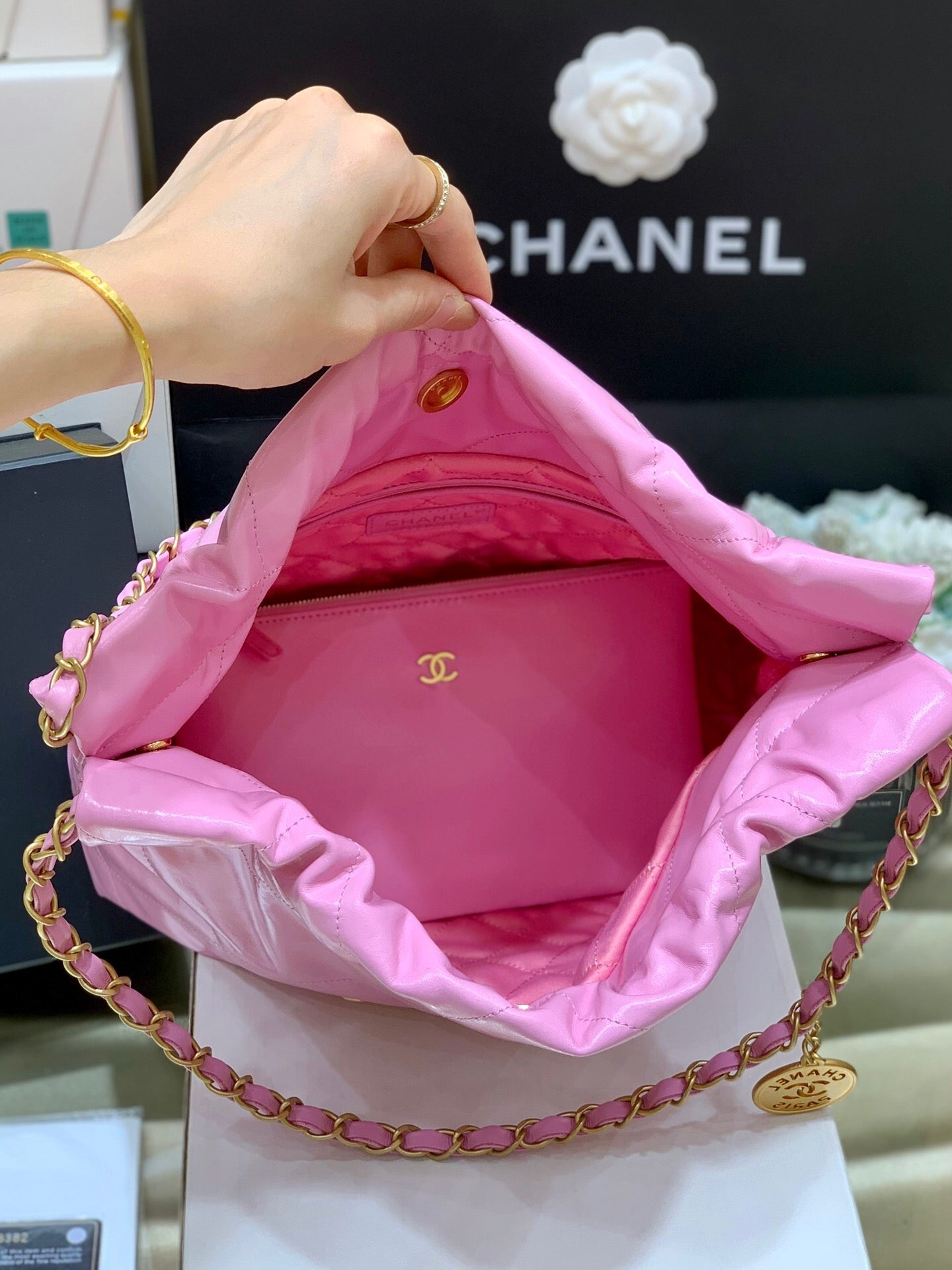 [TOP] CHANEL 22 Bag Small 35cm - Pink & GHW