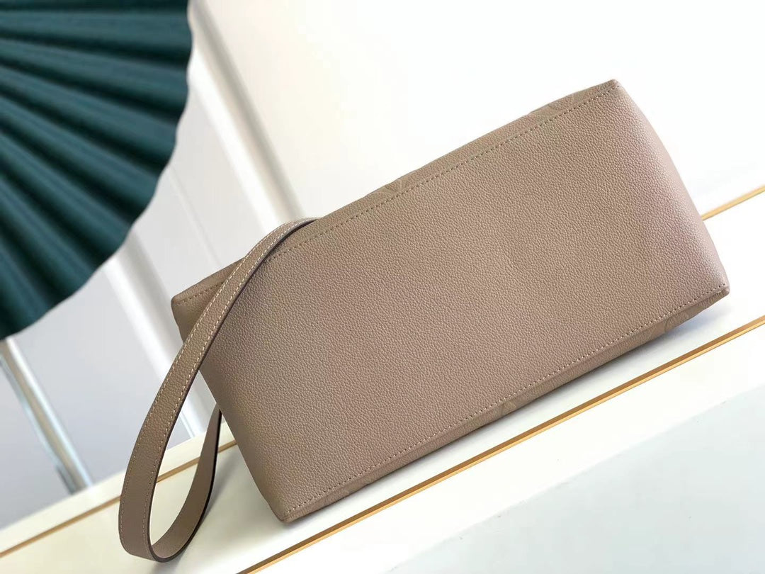 [TOP] Louis Vuitton LV L*V Grand Palais Monogram Empreinte Bag - Turtle Dove