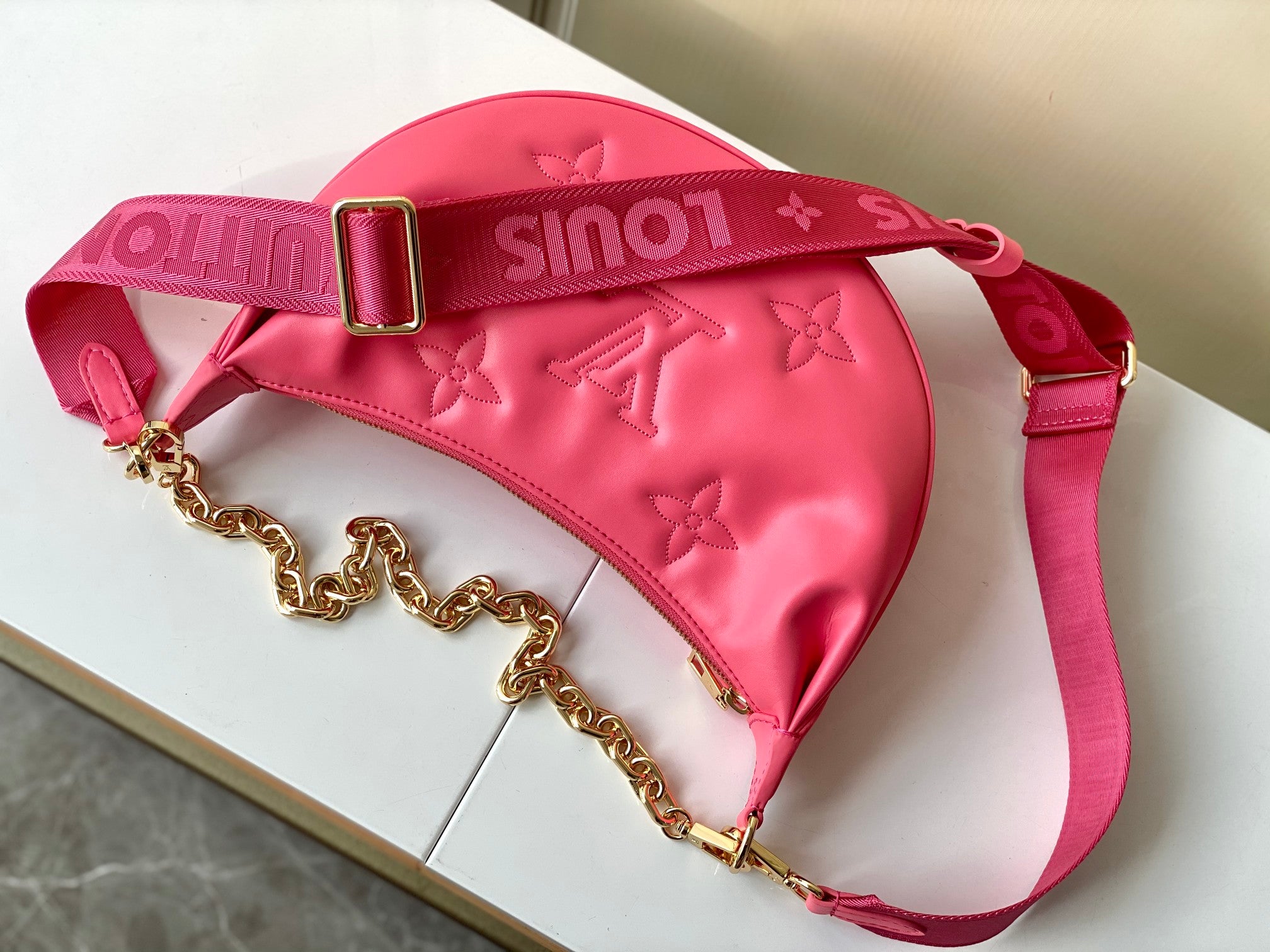 [TOP] Louis Vuitton LV Over The Moon Bag 27*16*7cm - Pink