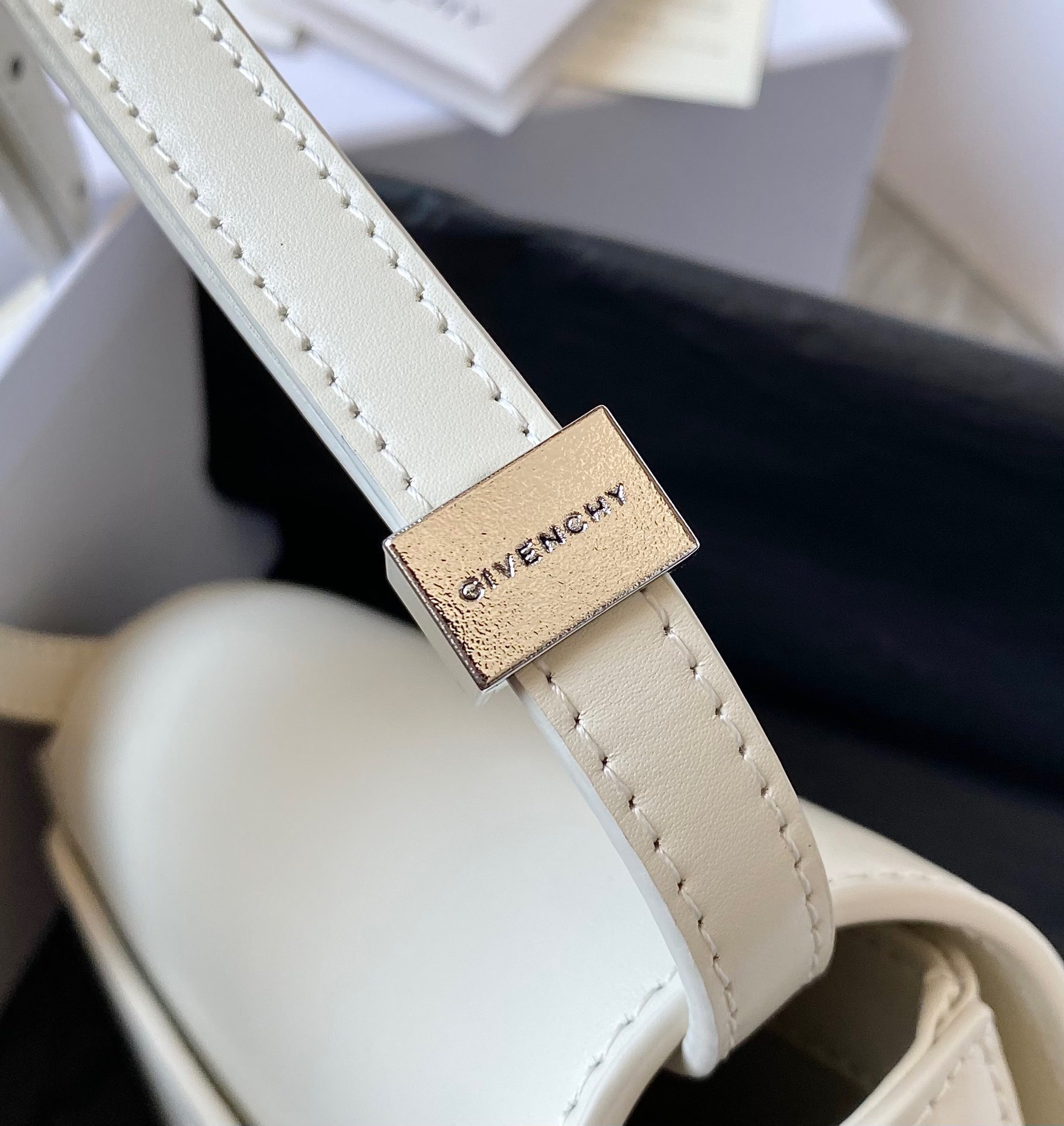 [Top] GIVENCHY 4G In Box Leather Shoulder Bag 16*12*6 - 7 Color