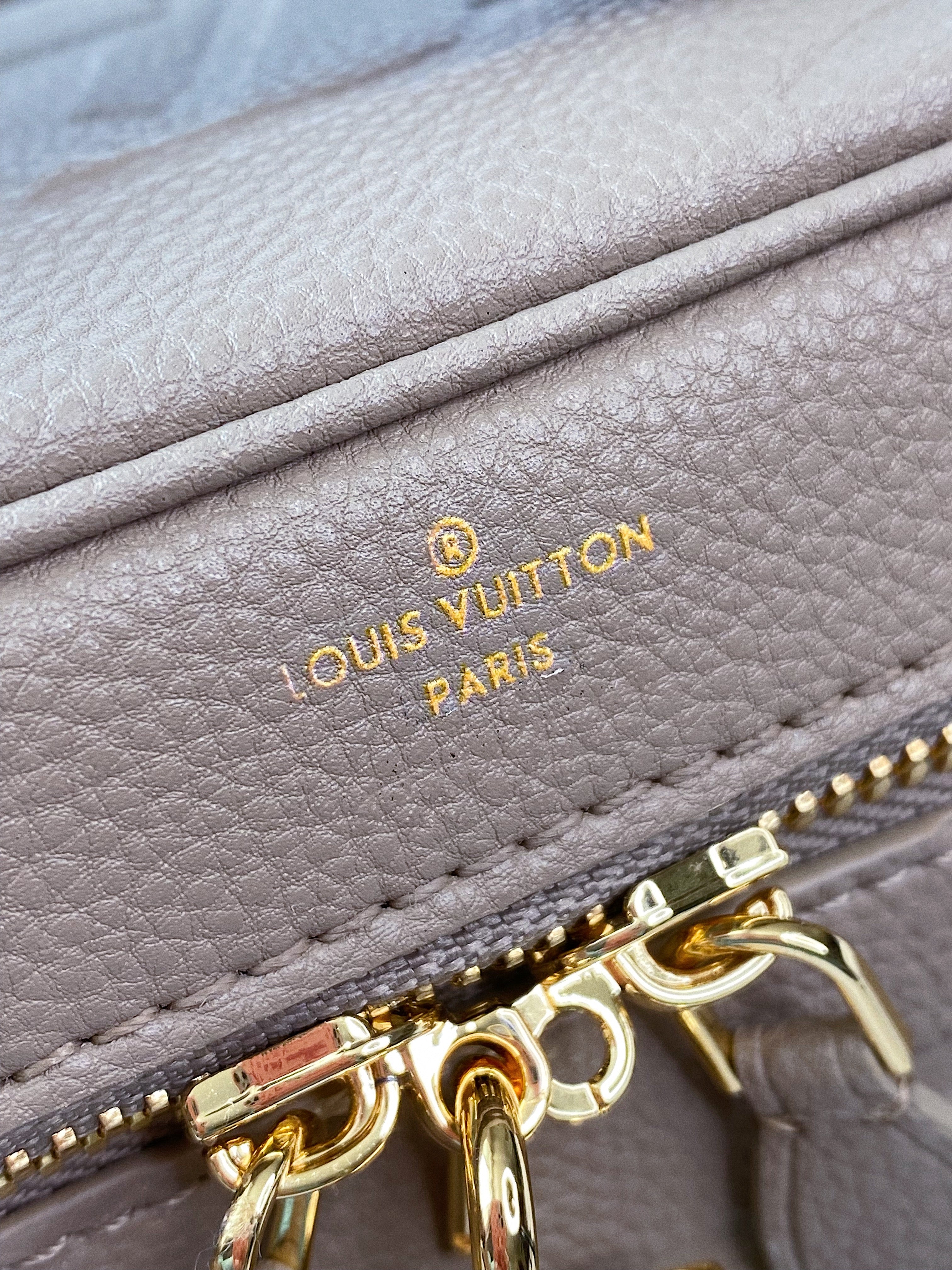 [TOP] Louis Vuitton LV Vanity Pm Bag Giant Monogram 19 x 13 x 11CM- Turtle Dove