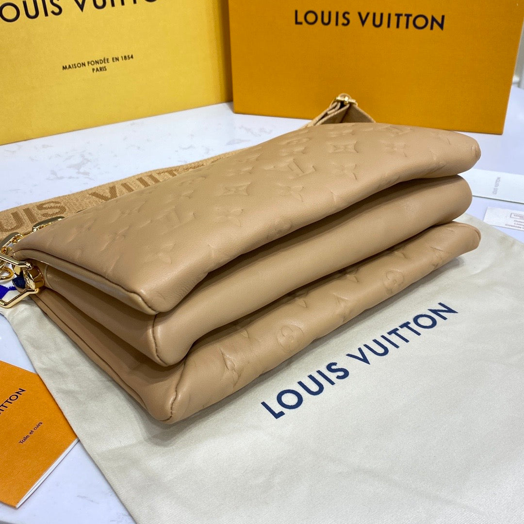 [TOP] Louis Vuitton LV Coussin Bag 26x20x12cm- Camel