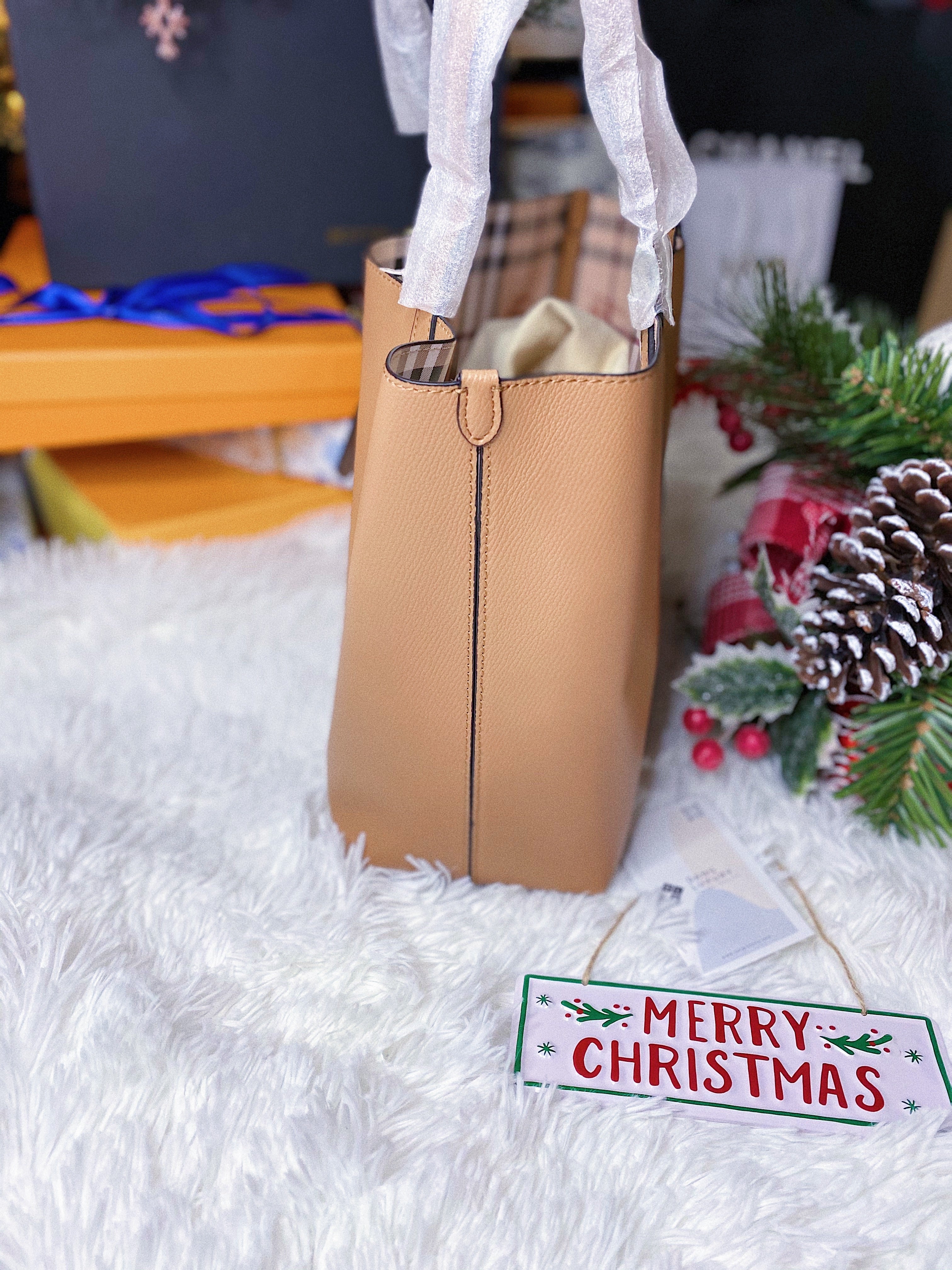 [TOP] BURBERRY Reversible Tote - Nude