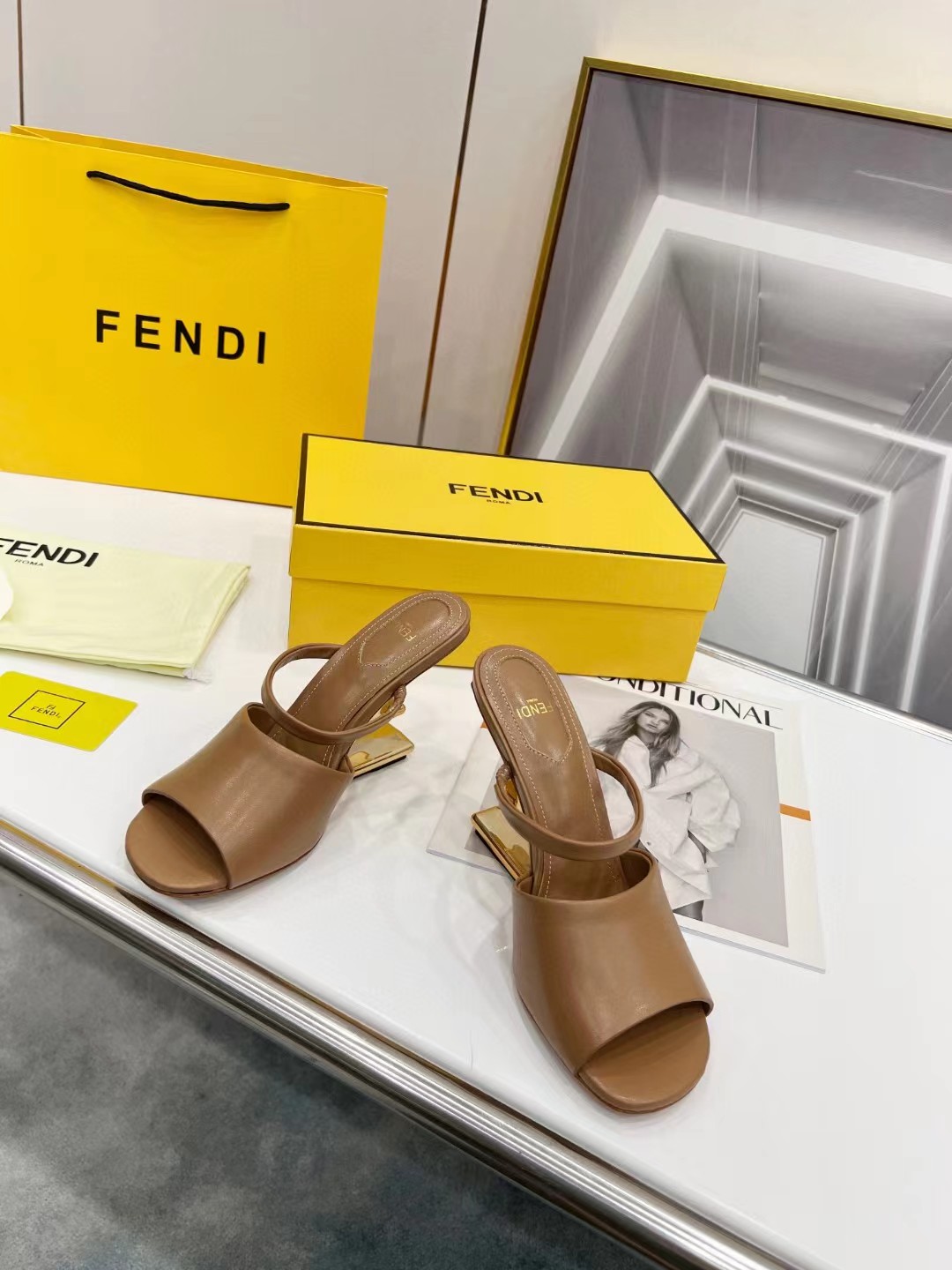 [TOP] FENDI First High Heel - Tan