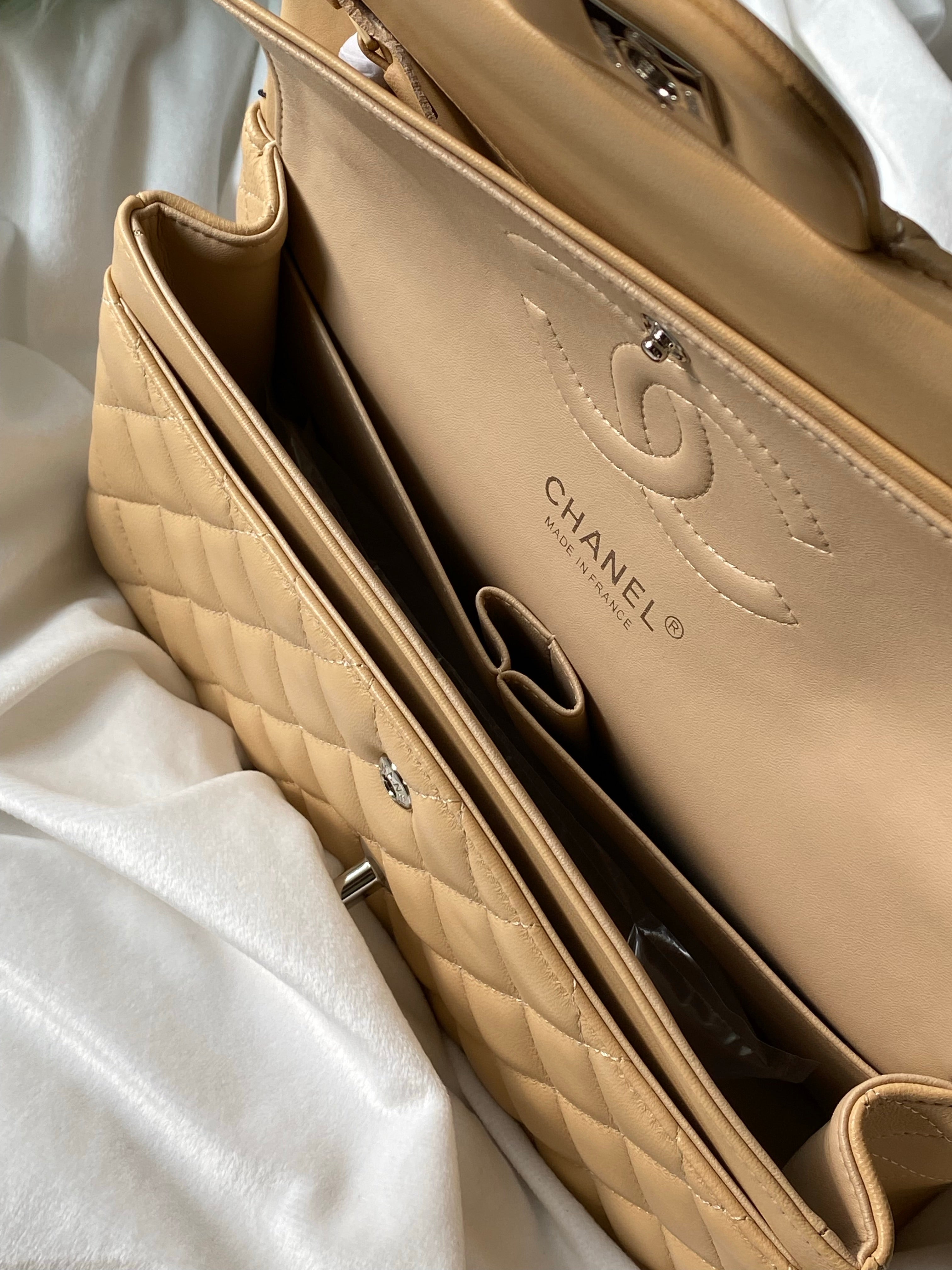 [TOP] CHANEL Classic Flap Bag Lambskin Medium 25.5cm – Beige & SHW