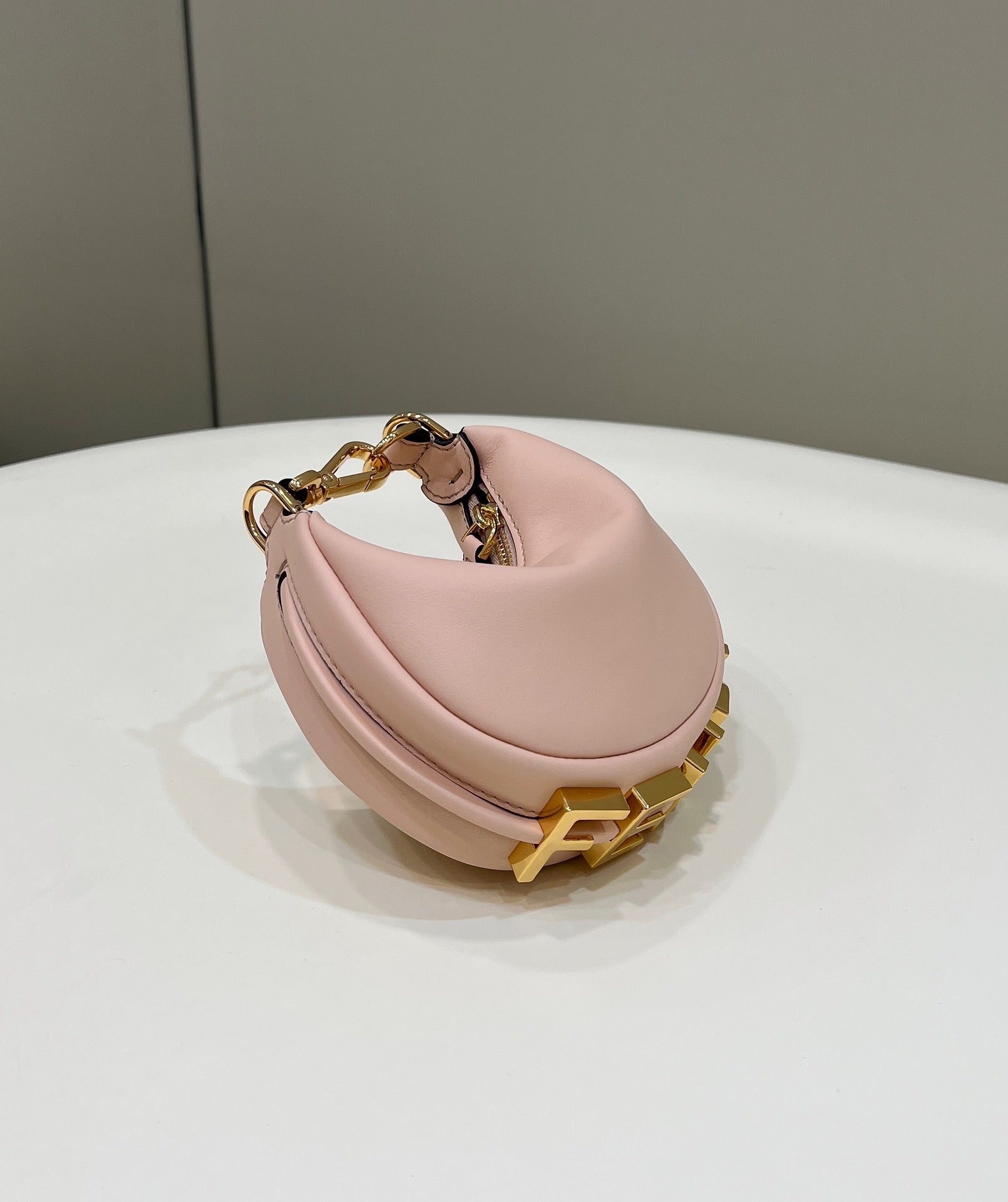 [TOP] FENDI FENDIgraphy Mini Bag - Pink