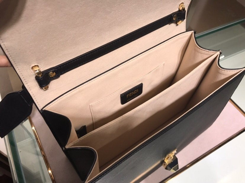 [TOP] FENDI Kan Medium Top Handle Bag