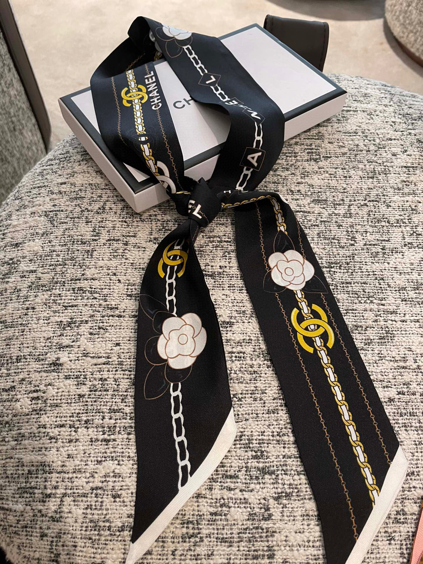 [TOP] CHANEL Slim Bandeau 120 × 6 cm – Four Colours