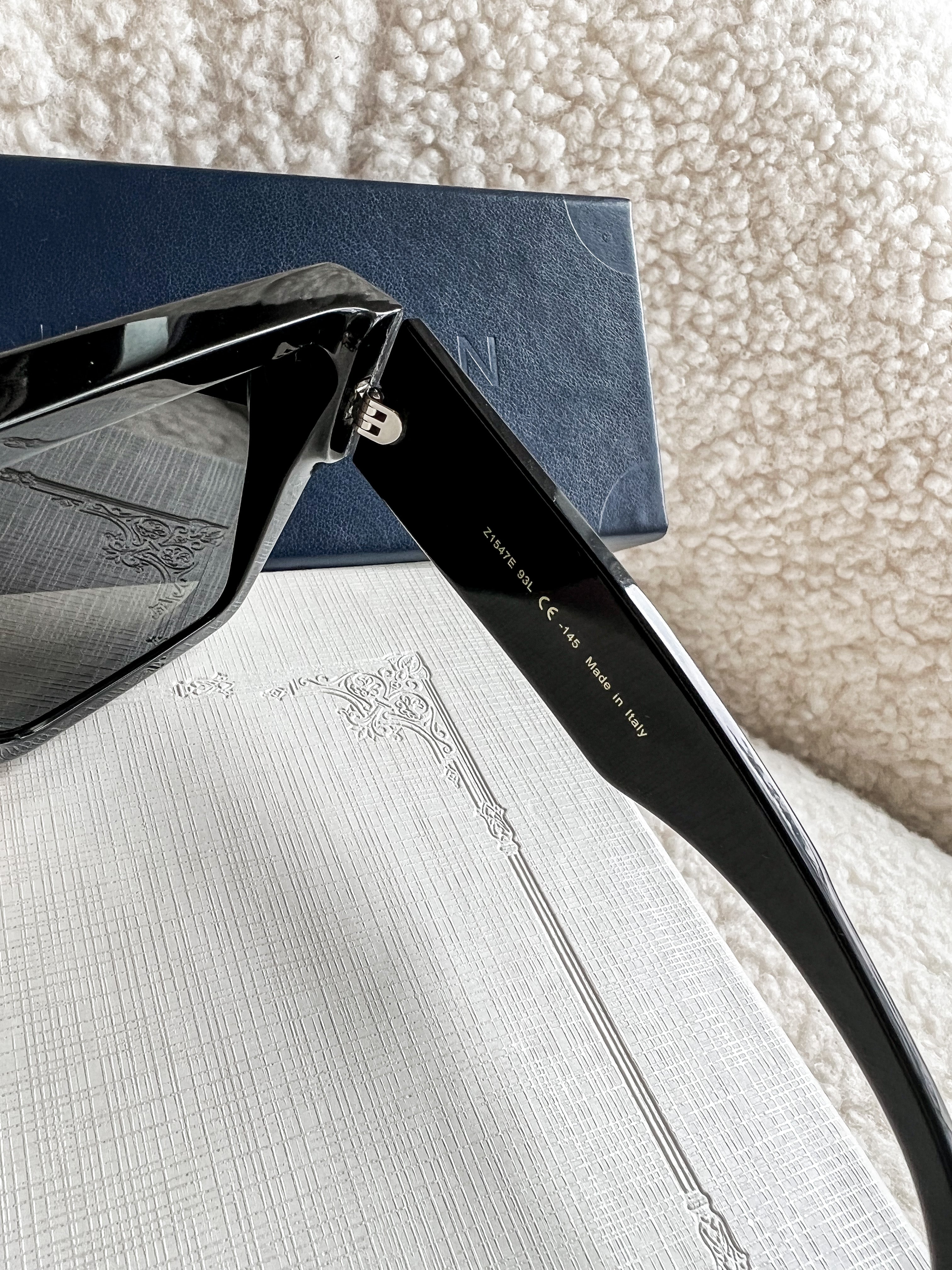 [TOP] Louis Vuitton LV L*V Cyclone Sunglasses -  Black