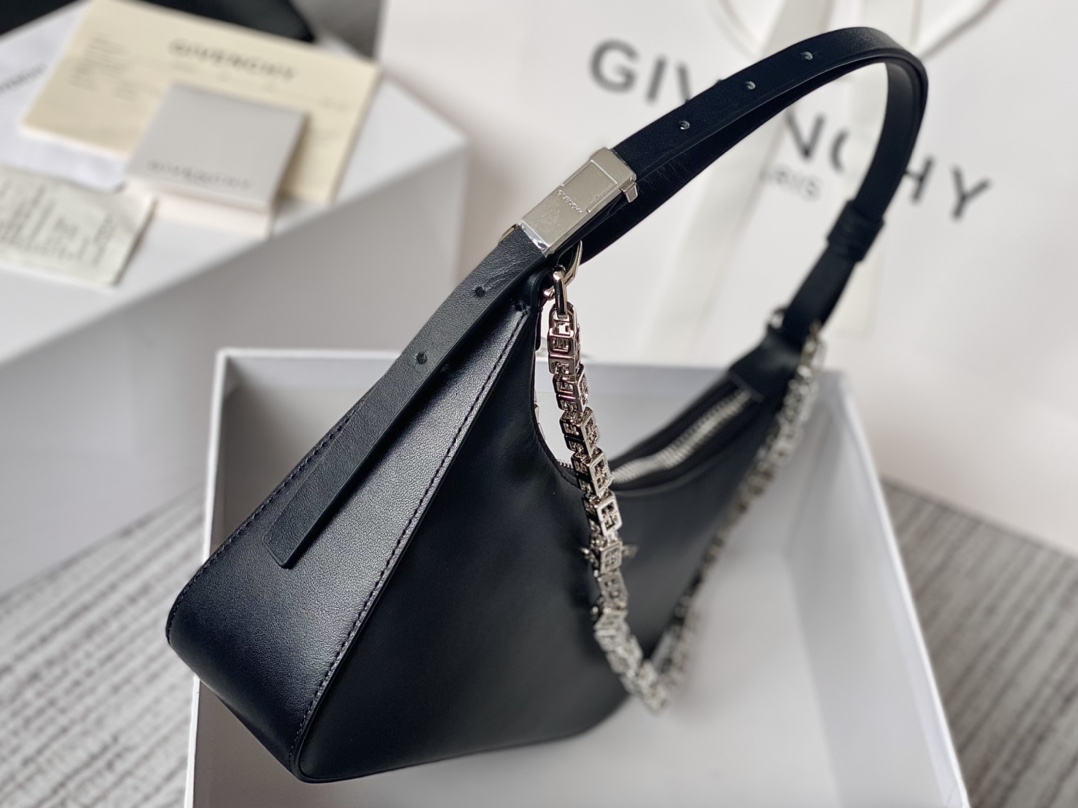 [Top] GIVENCHY Moon Cut Underarm Bag 25*7*12cm/30*8*20cm - Black