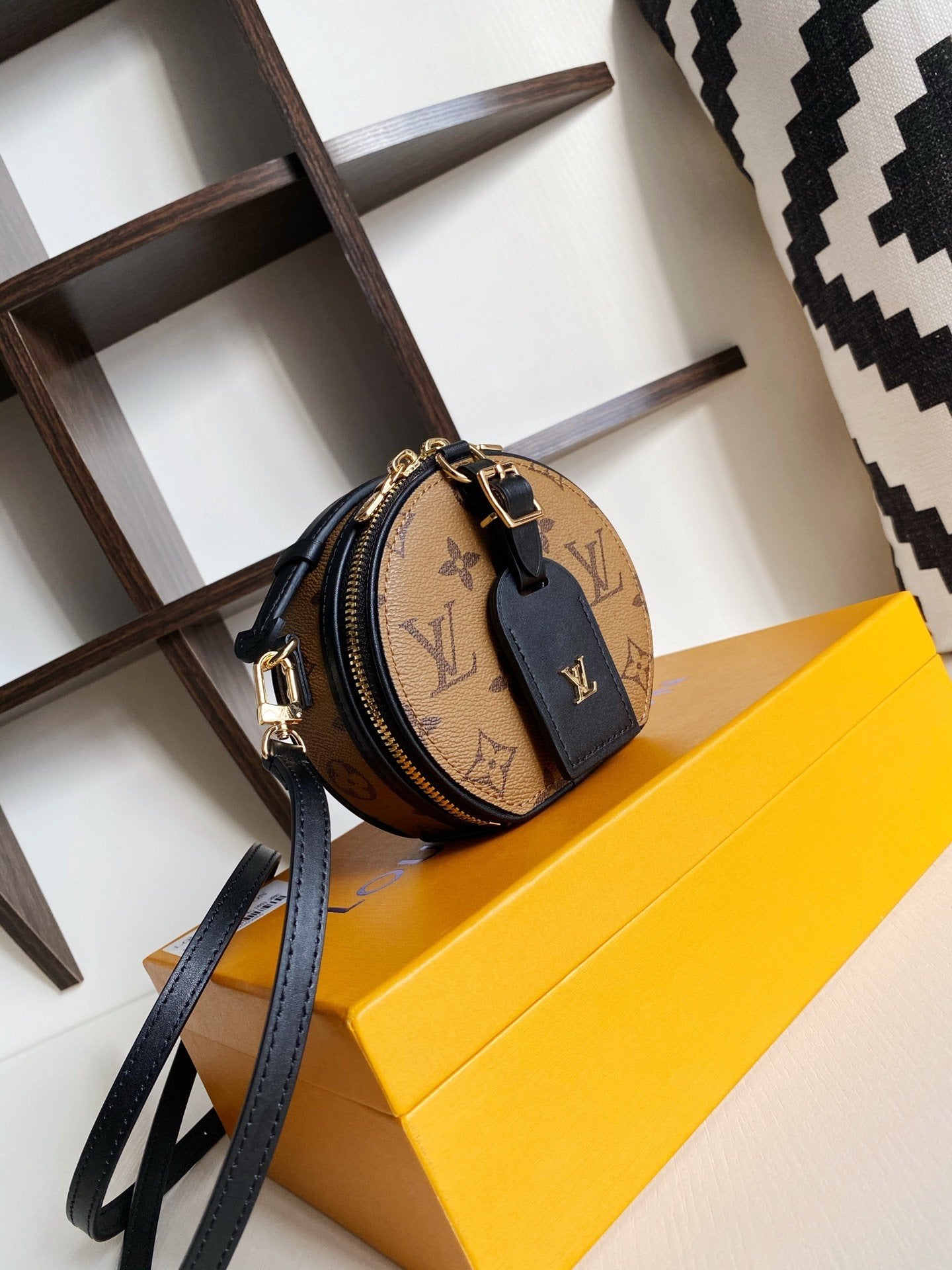 [TOP] Louis Vuitton LV Mini Boite Chapeau - Reverse Monogram