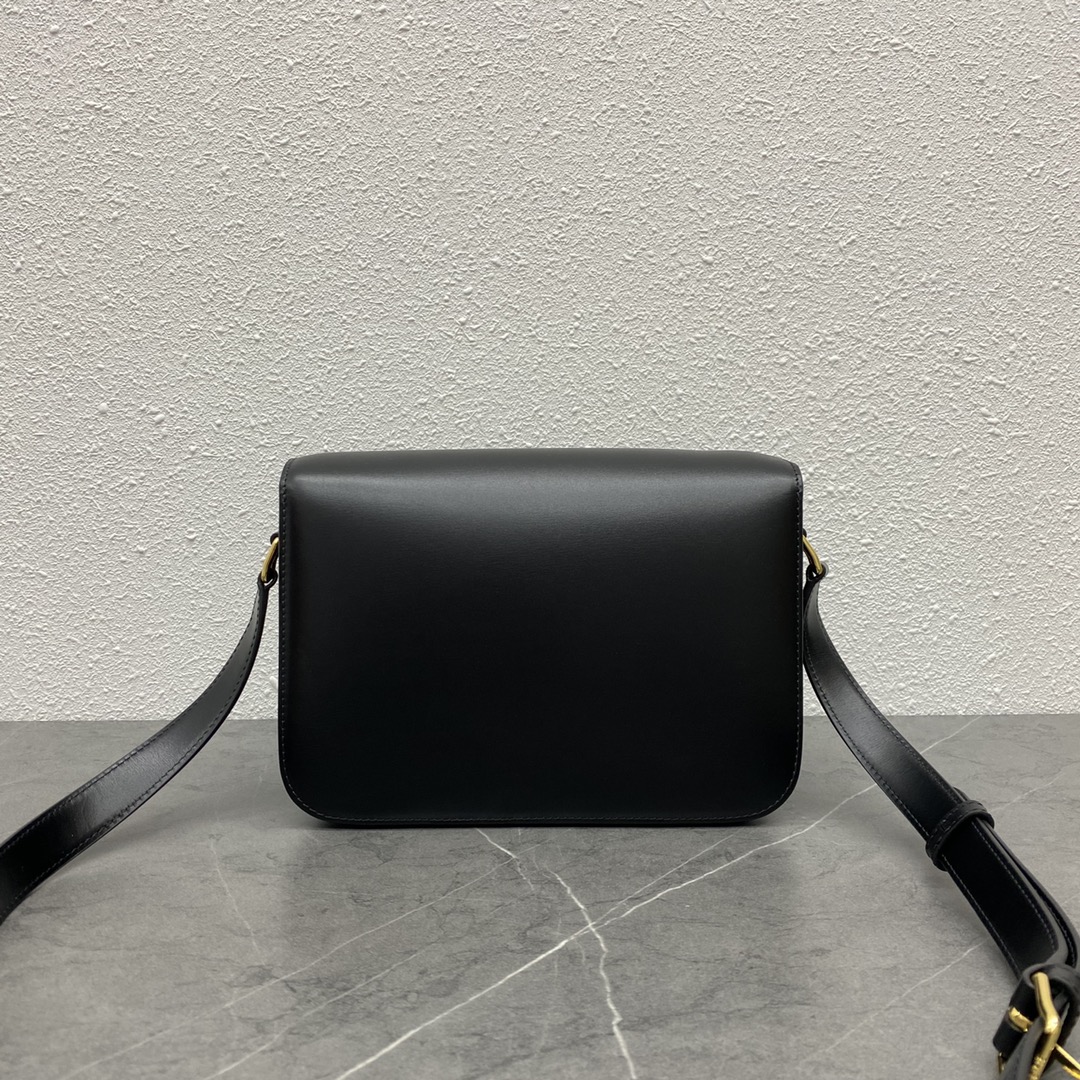 [TOP] CELINE Triomphe Shoulder Bag  22-16-6 - Black
