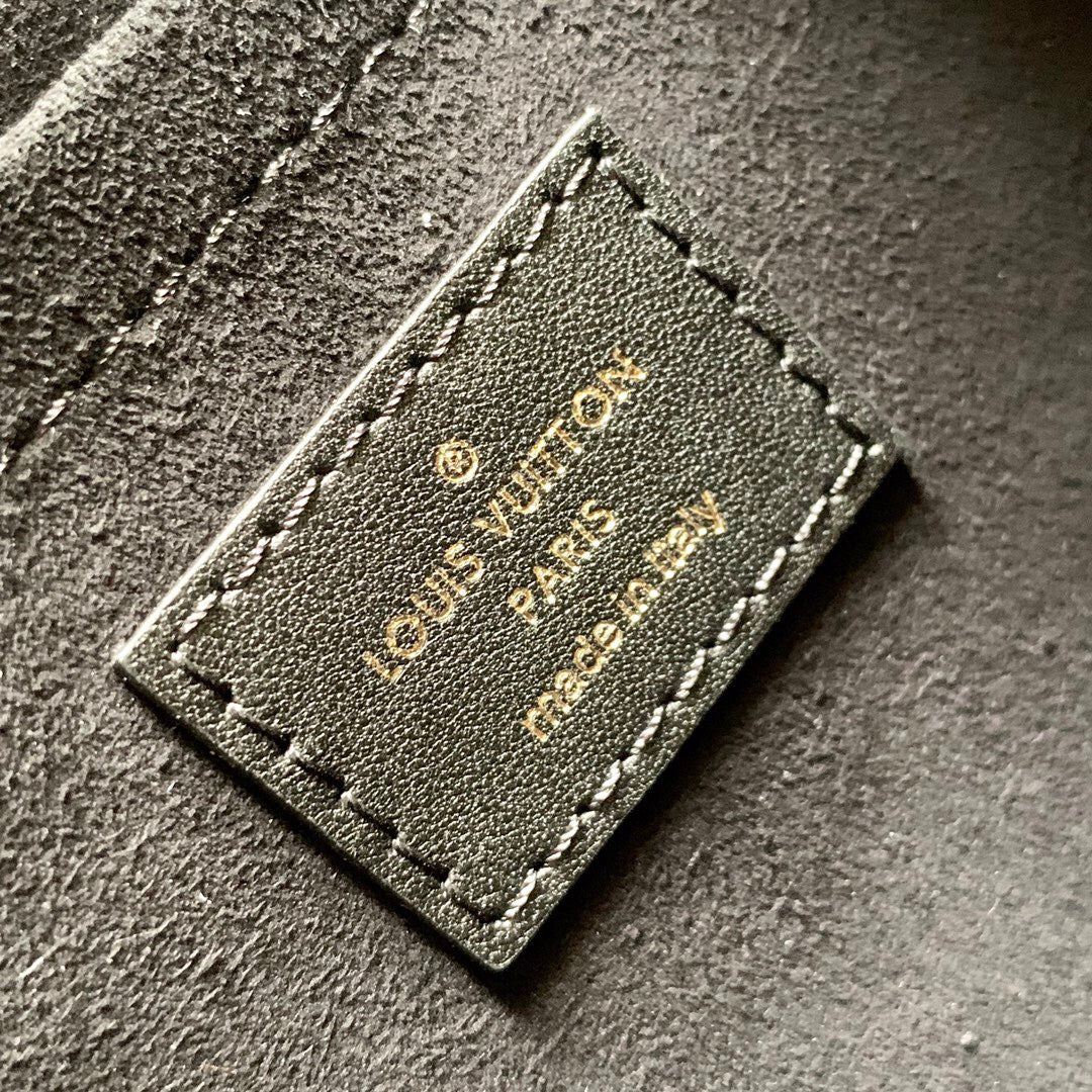 [TOP] Louis Vuitton LV  New Wave Chain Bag 24×14×9CM- Black