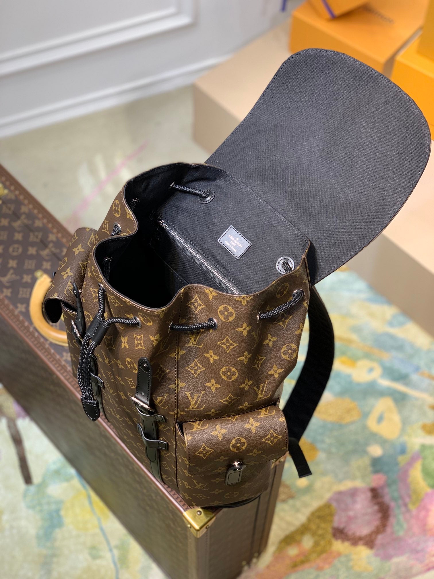 [TOP] Louis Vuitton LV L*V Christopher Monogram Backpack PM 41.0x48.0x13.0cm - Black