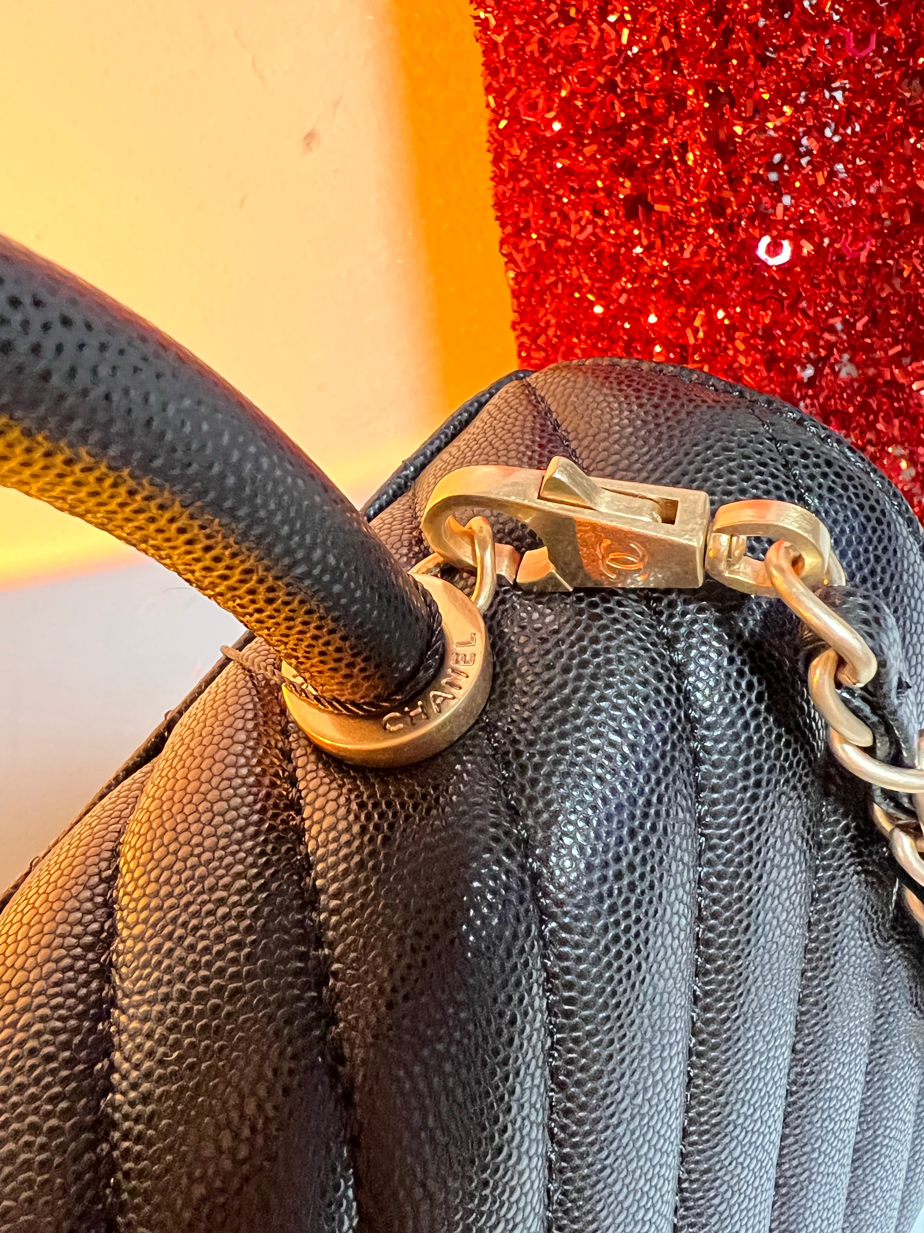 [TOP] CHANEL CoCo Handle Bag Chevron Caviar Leather 23cm - Black & GHW