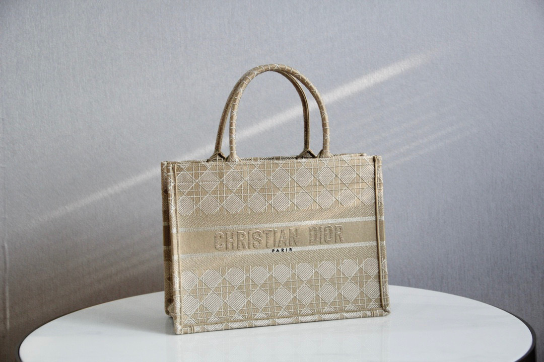[TOP] Christian Dior Book Tote Bag Medium  36.5x28x17.5cm - Beige/Ivory