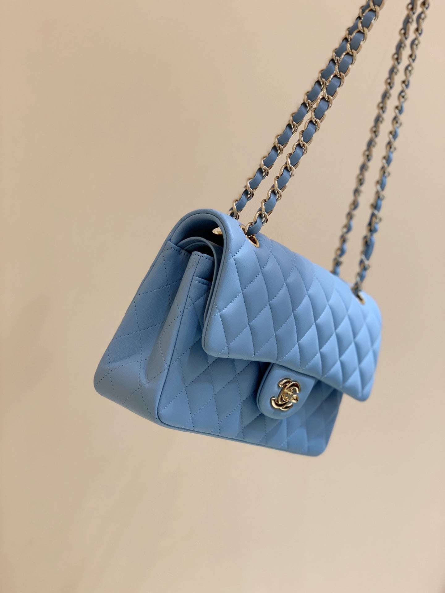 [TOP] CHANEL Classic Flap Bag Lambskin  23cm /25cm– Light Blue & GHW