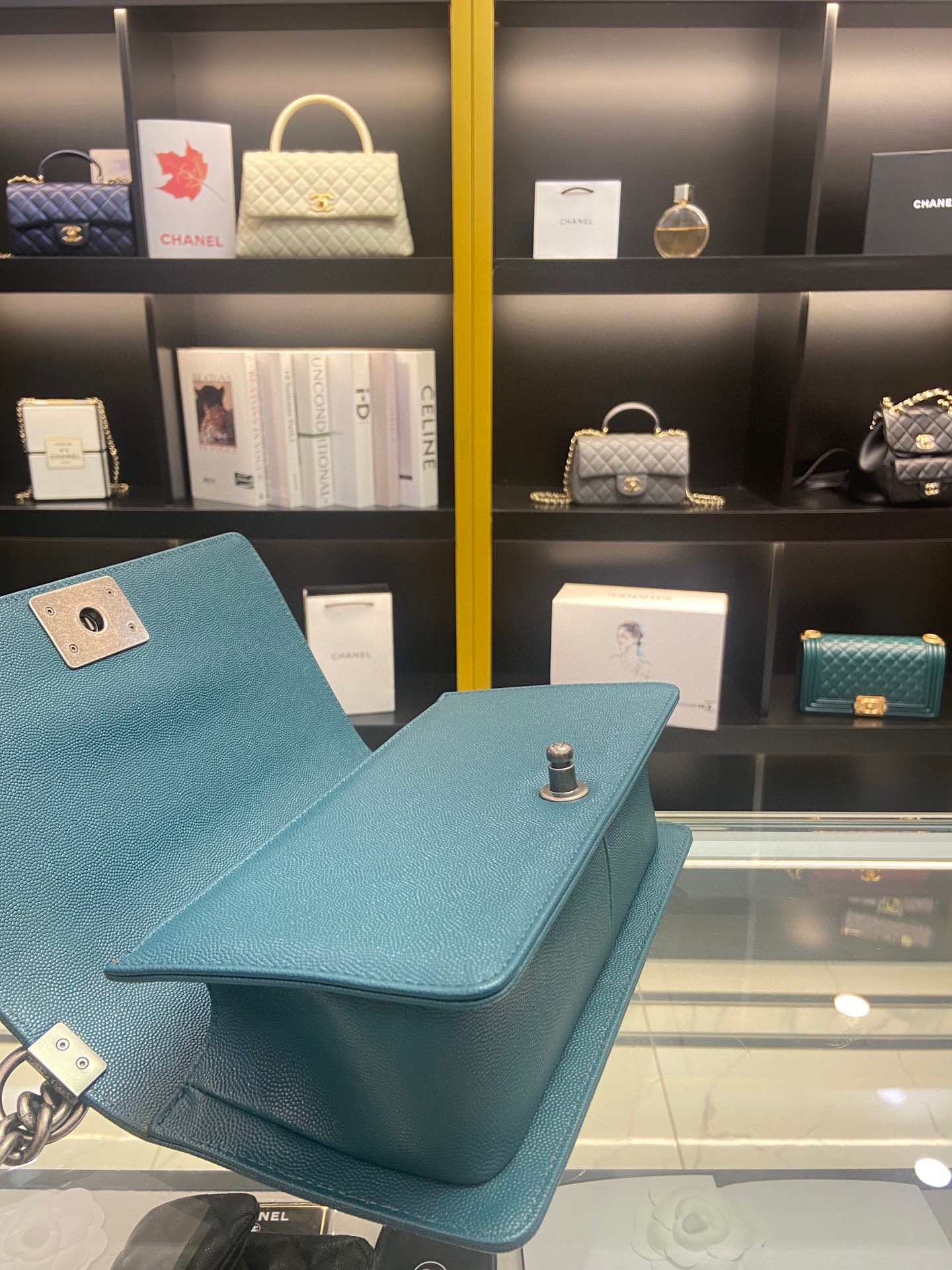 [TOP] CHANEL Boy Bag Ball pattern Medium 25cm - Macaron Blue & SHW