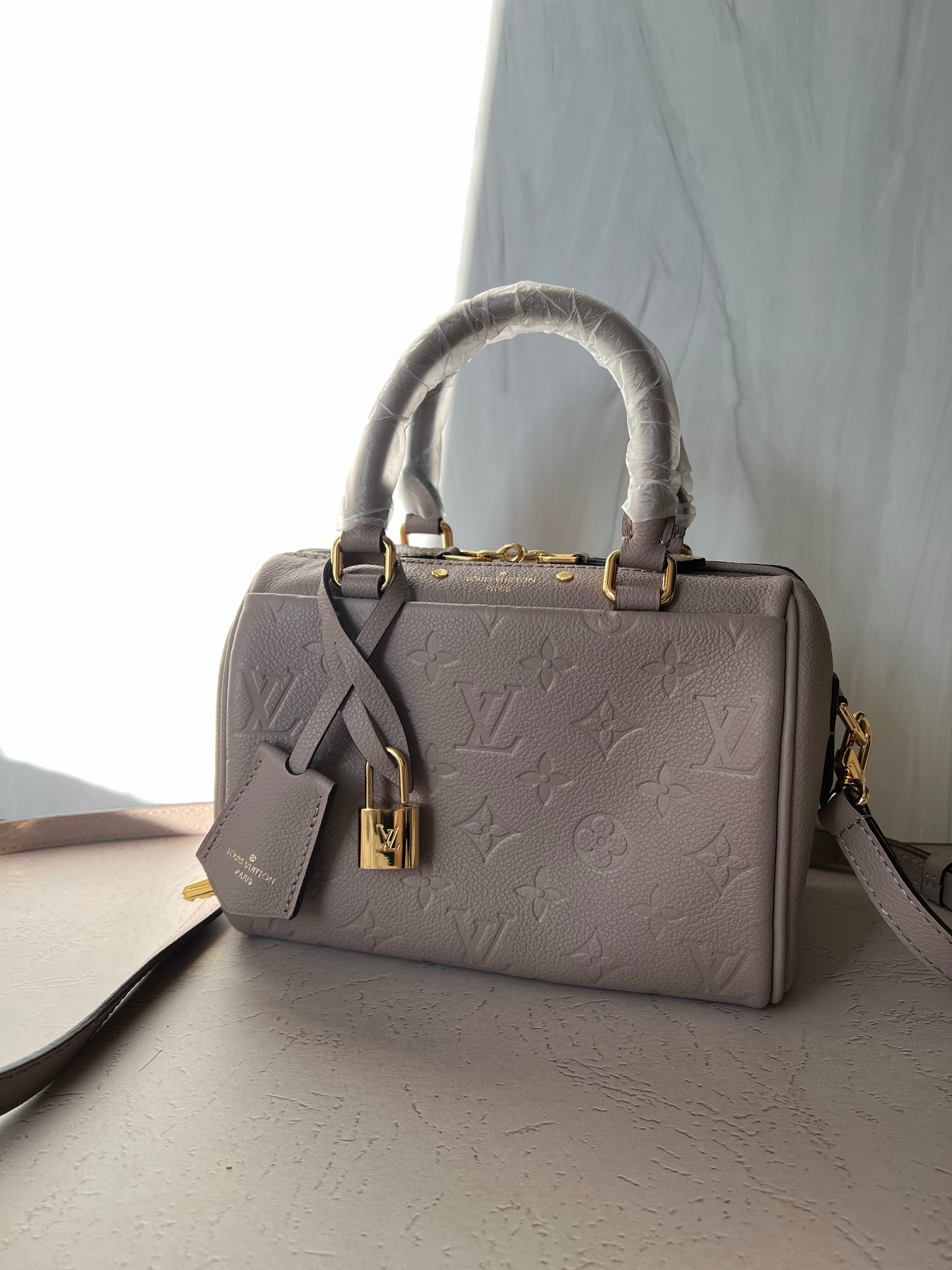 [TOP] Louis Vuitton LV  Speedy Bag 20x13.5x12cm - Turtle Dove